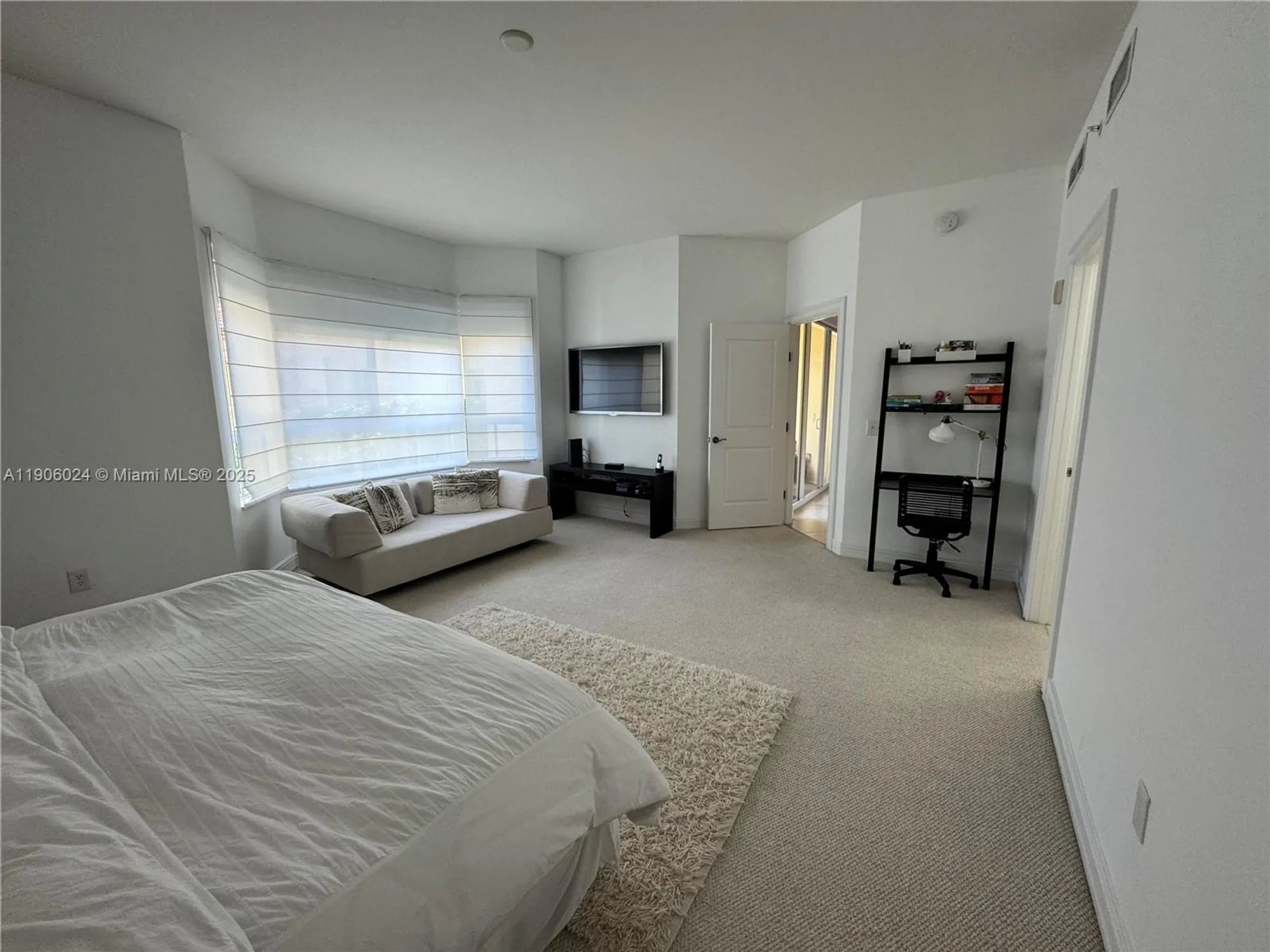 Property Slideshow image 4 of 15 | 16100 emerald estates dr apt 278, Weston, FL, 33331