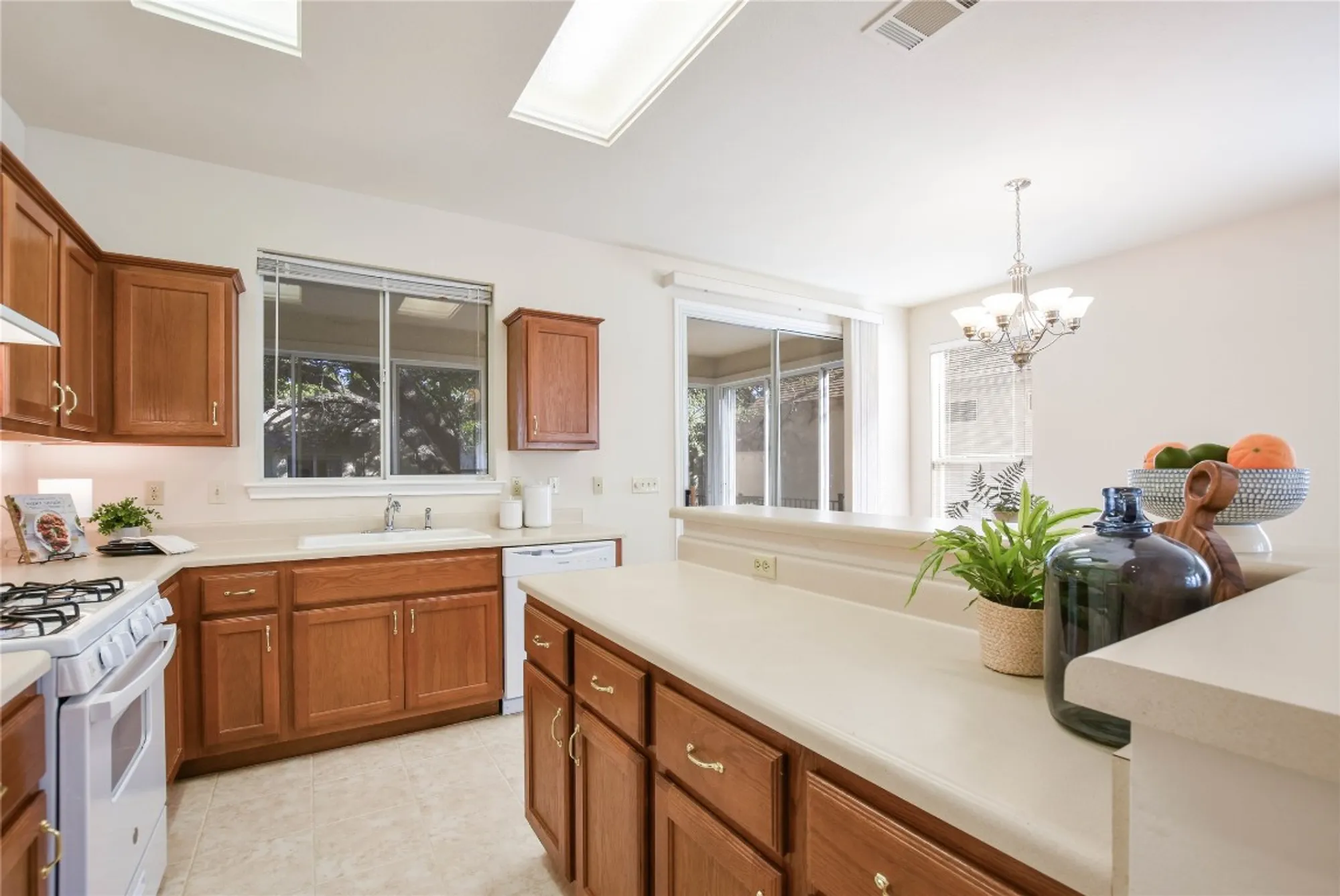 Property Slideshow image 14 of 40 | 112 anemone way, Georgetown, TX, 78633