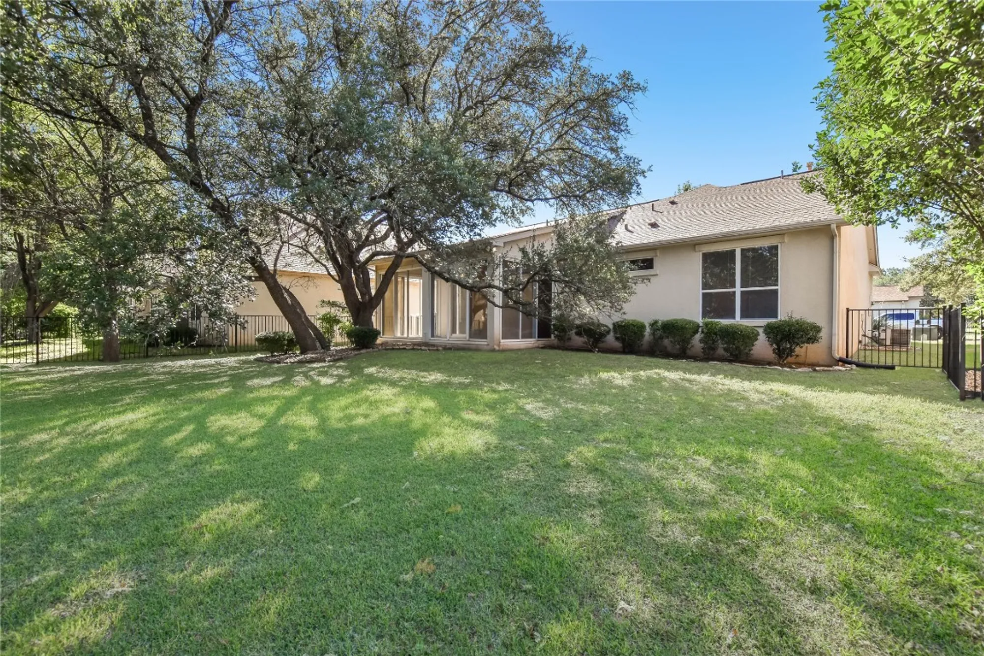 Property Slideshow image 27 of 40 | 112 anemone way, Georgetown, TX, 78633