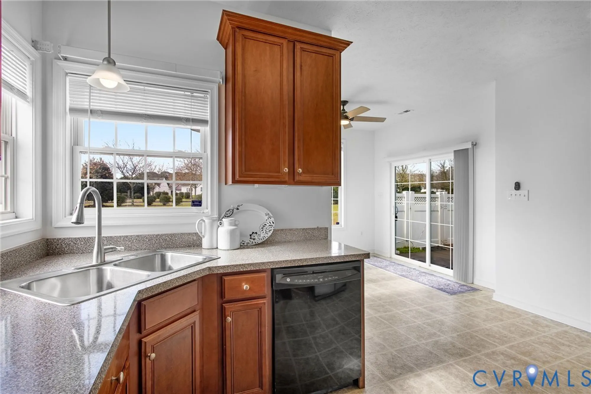Property Slideshow image 14 of 36 | 7420 settlers ridge ct, Henrico, VA, 23231