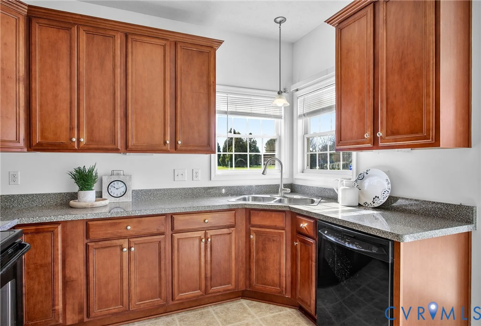 Property Slideshow image 13 of 36 | 7420 settlers ridge ct, Henrico, VA, 23231