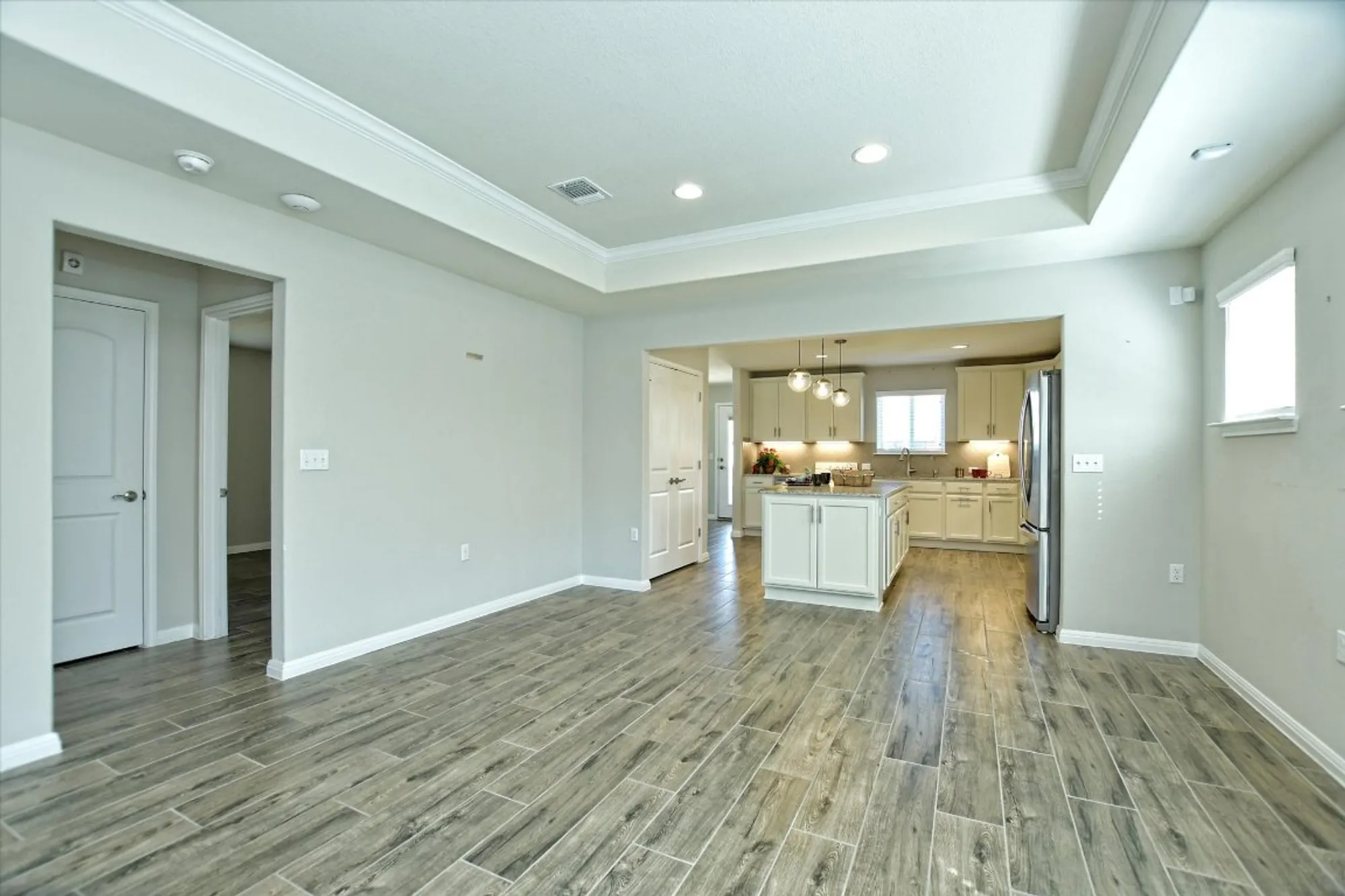 Property Slideshow image 11 of 28 | 215 comal ln, Georgetown, TX, 78633