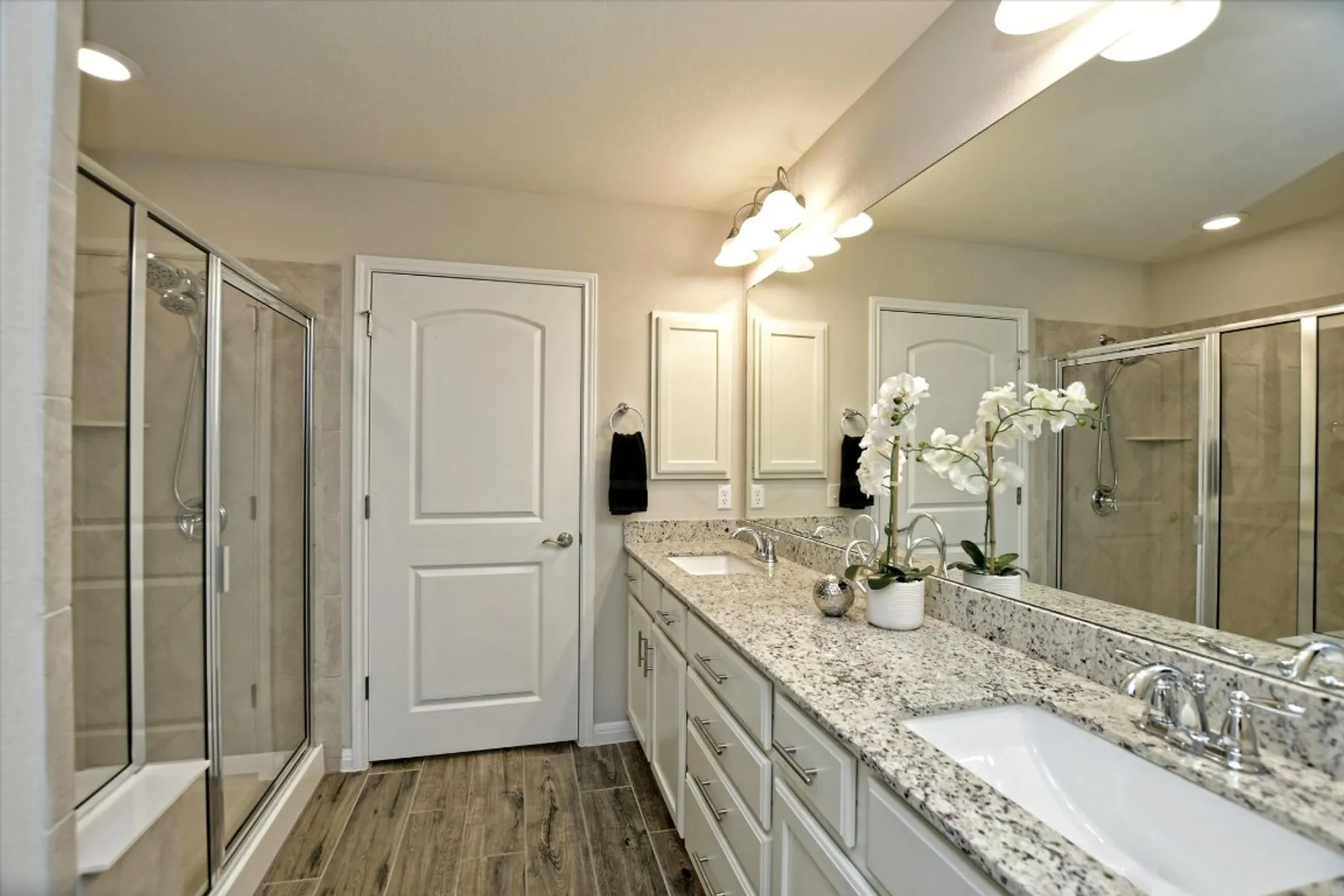 Property Slideshow image 22 of 28 | 215 comal ln, Georgetown, TX, 78633