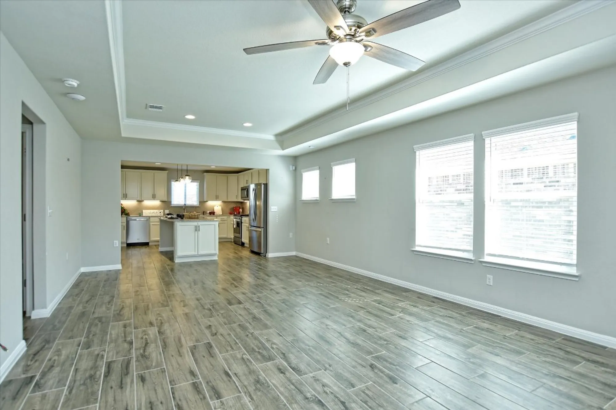 Property Slideshow image 9 of 28 | 215 comal ln, Georgetown, TX, 78633