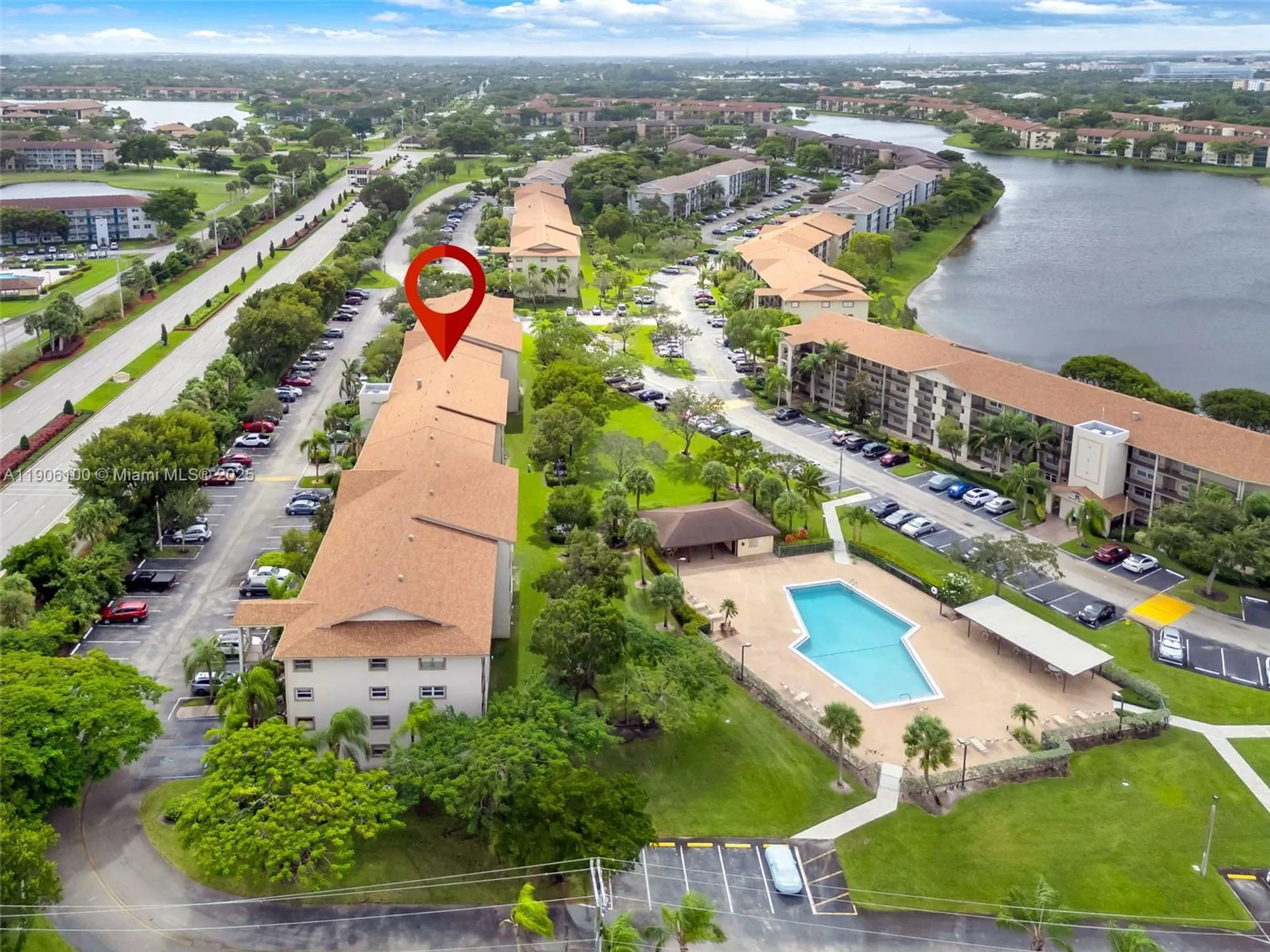 Property Slideshow image 17 of 18 | 550 sw 137th ave apt 208l, Pembroke Pines, FL, 33027