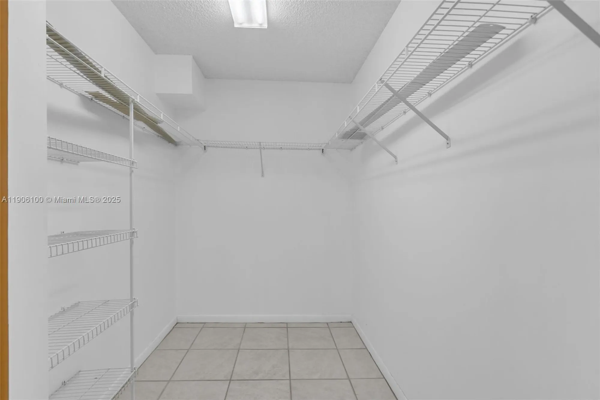 Property Slideshow image 9 of 18 | 550 sw 137th ave apt 208l, Pembroke Pines, FL, 33027