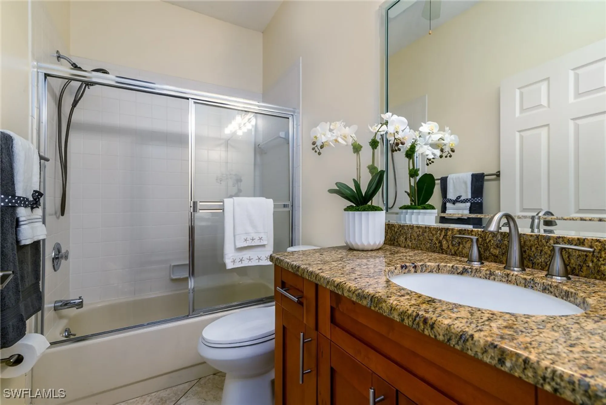 Property Slideshow image 17 of 32 | 66 fountain cir, Naples, FL, 34119