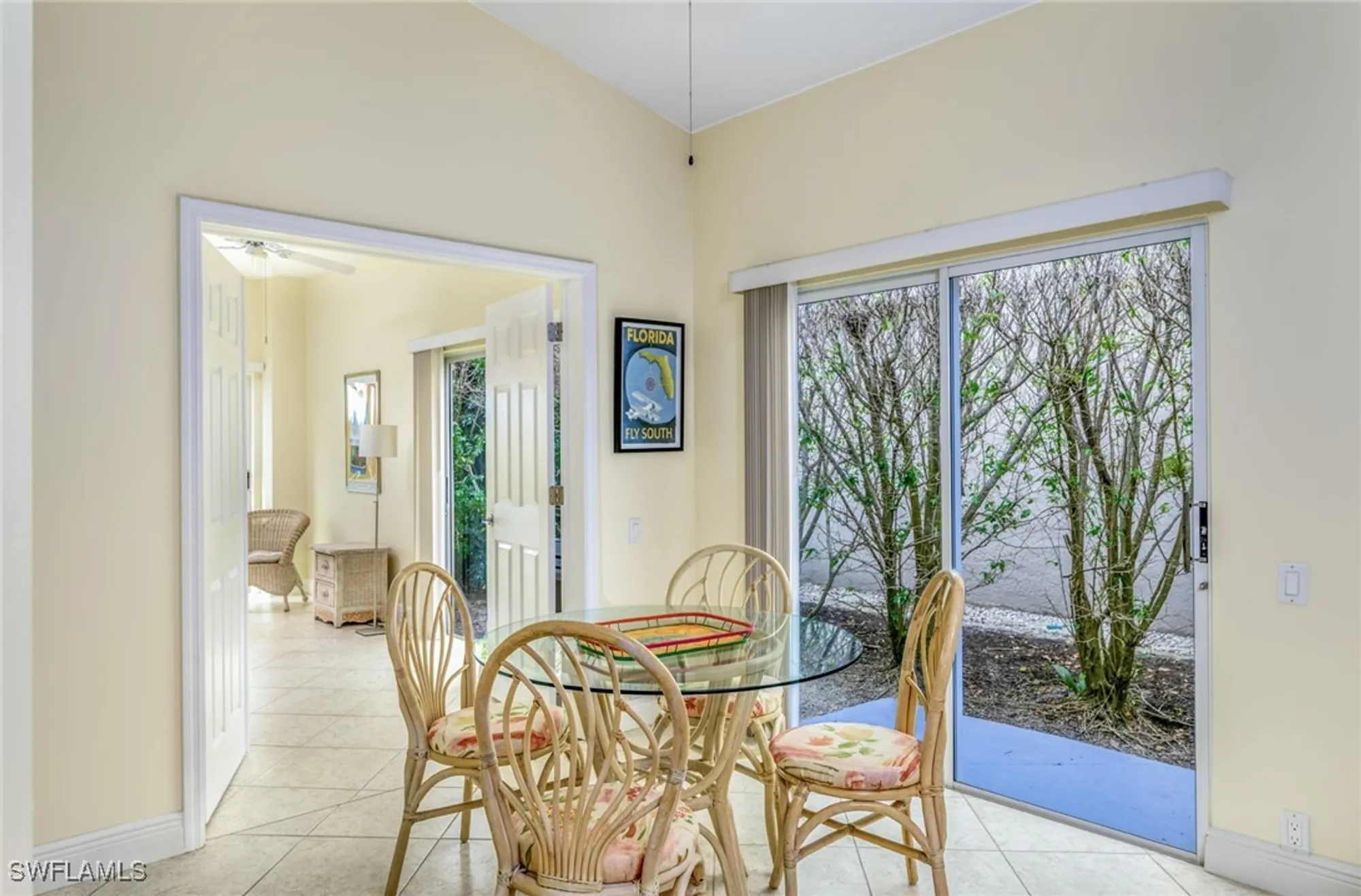 Property Slideshow image 21 of 32 | 66 fountain cir, Naples, FL, 34119