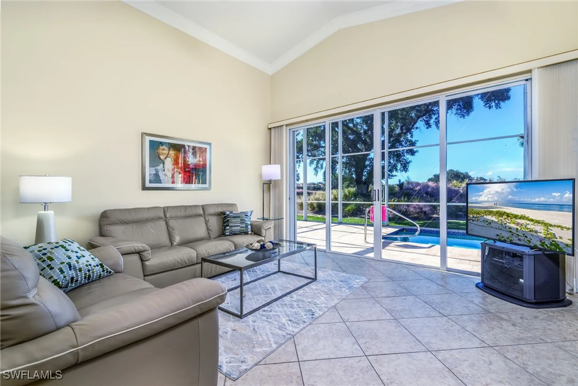 Property Slideshow image 6 of 32 | 66 fountain cir, Naples, FL, 34119