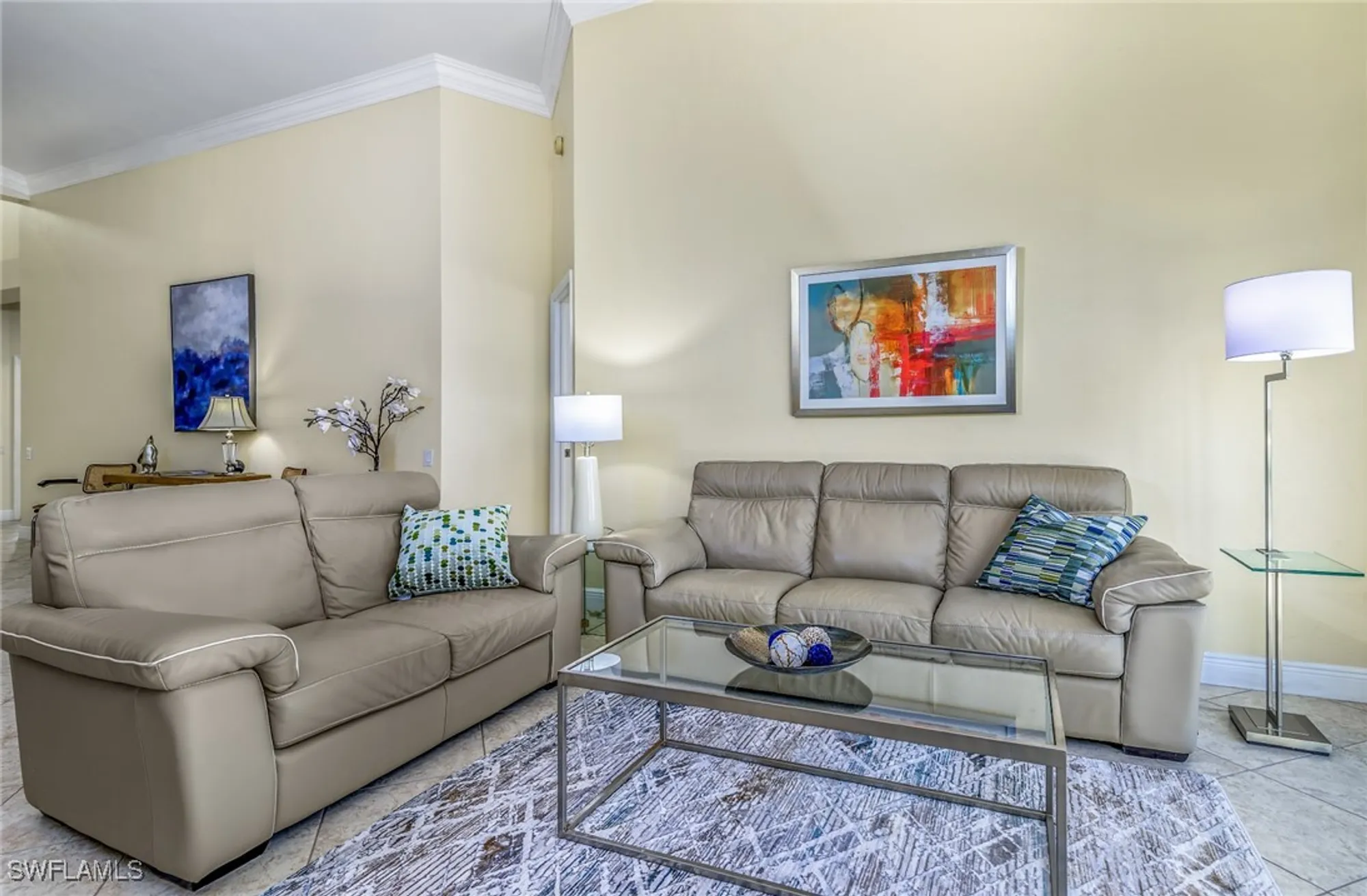 Property Slideshow image 7 of 32 | 66 fountain cir, Naples, FL, 34119