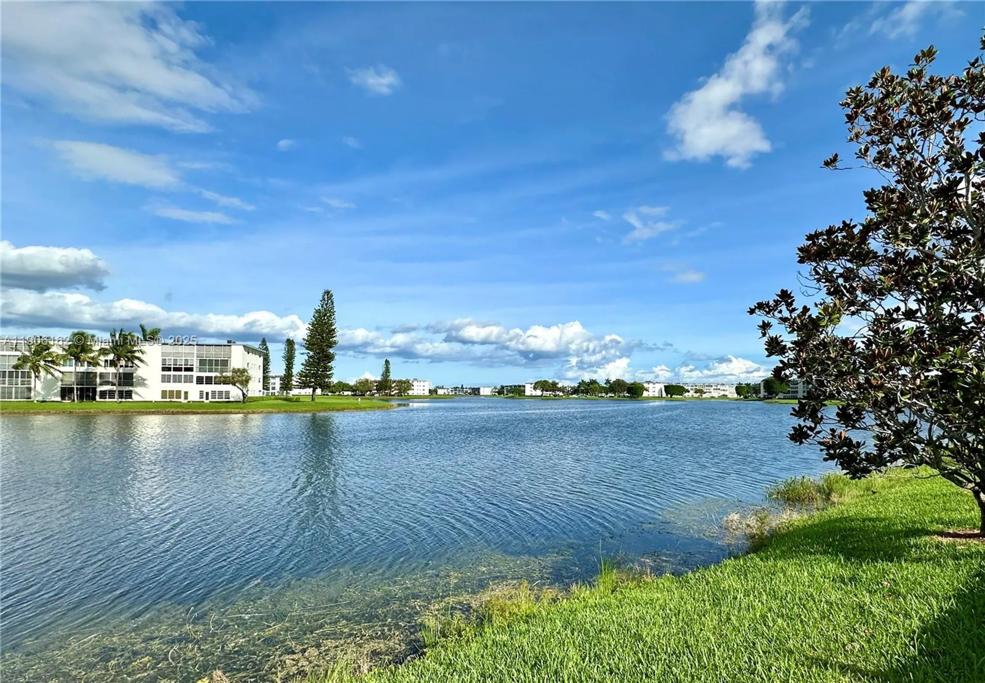 Property Slideshow image 5 of 23 | 142 preston d # 142, Boca Raton, FL, 33434