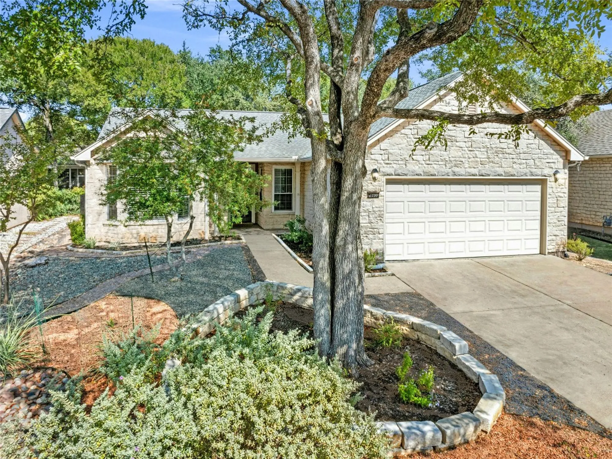 Property Slideshow image 1 of 40 | 110 harness ln, Georgetown, TX, 78633