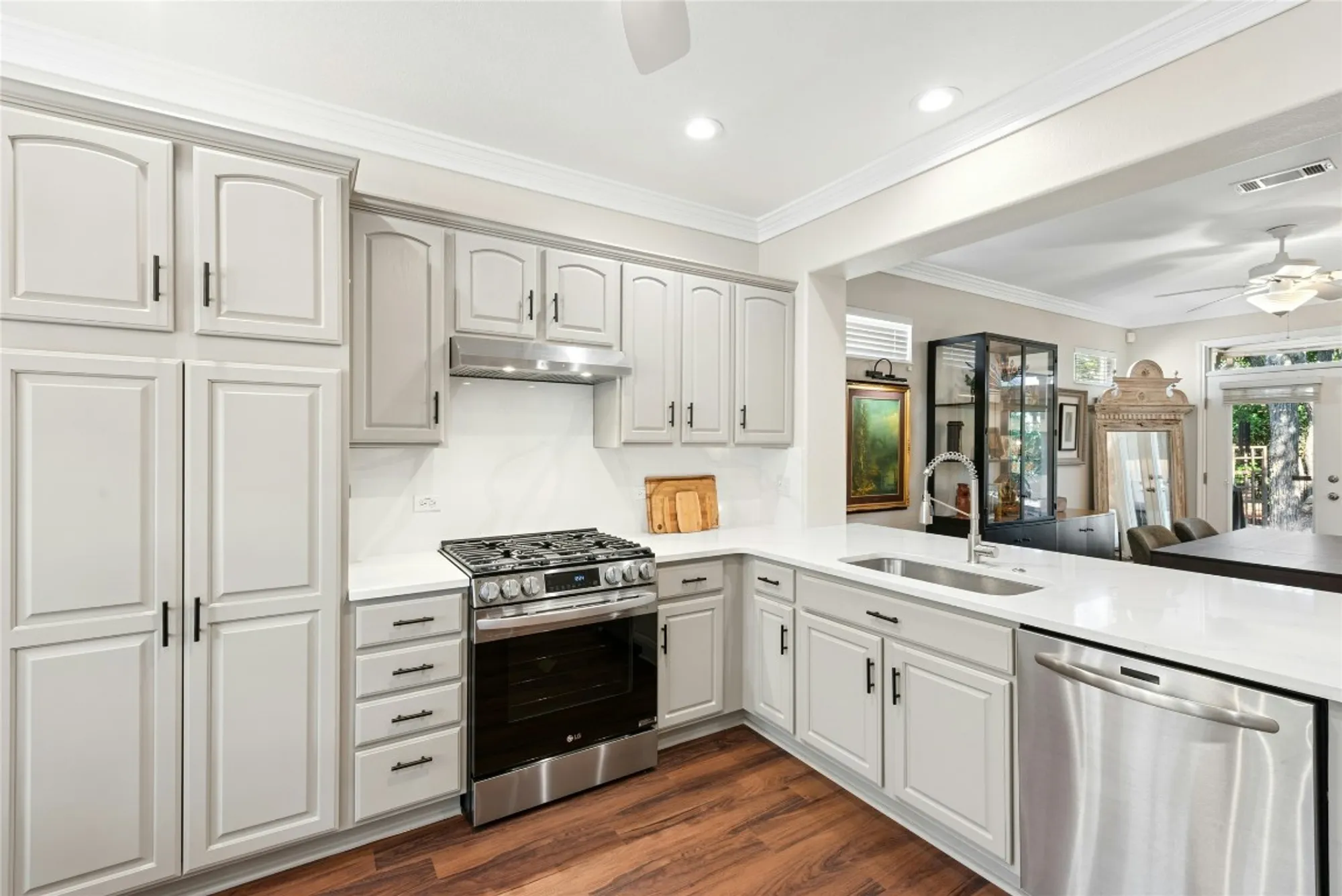 Property Slideshow image 12 of 40 | 110 harness ln, Georgetown, TX, 78633