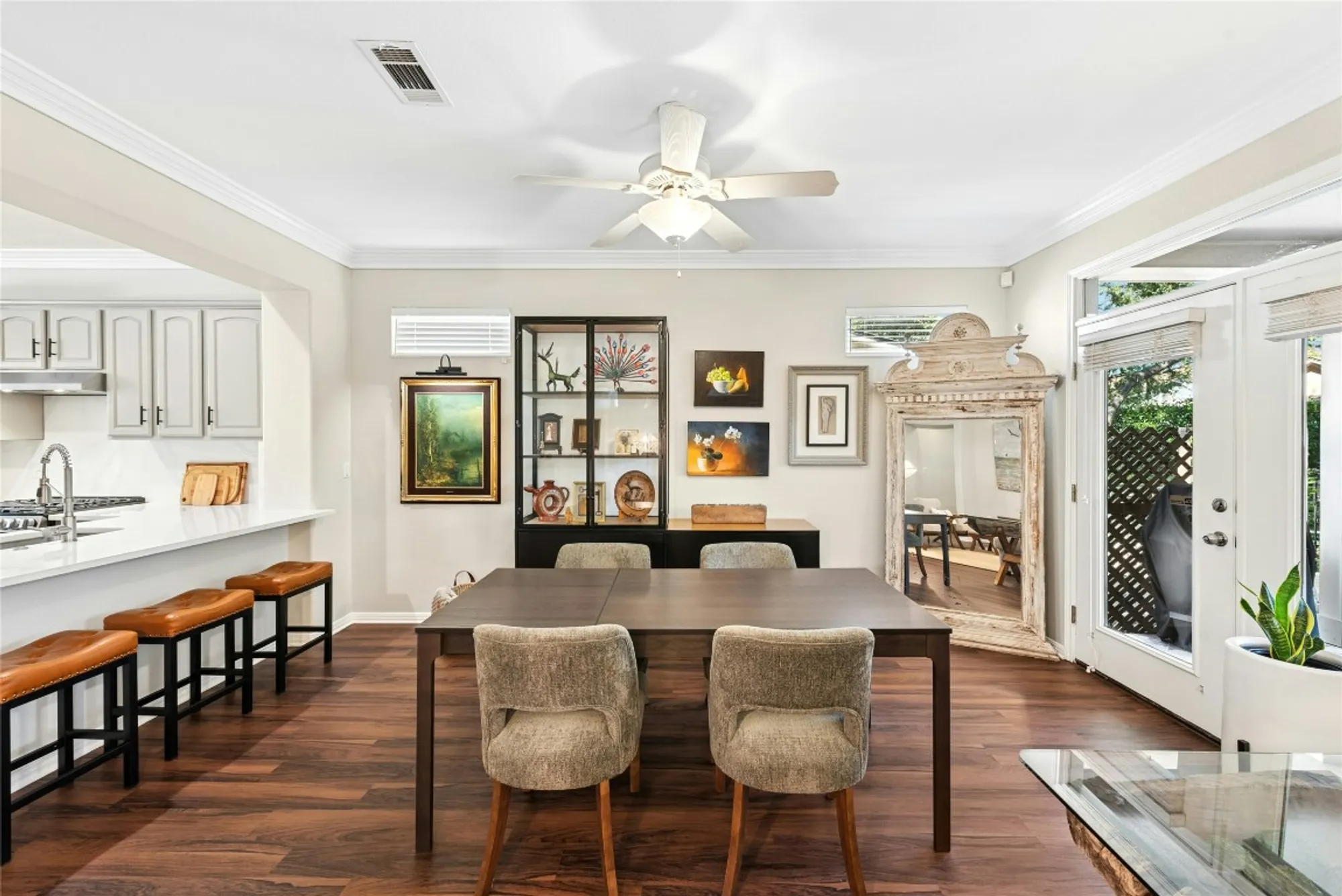 Property Slideshow image 9 of 40 | 110 harness ln, Georgetown, TX, 78633