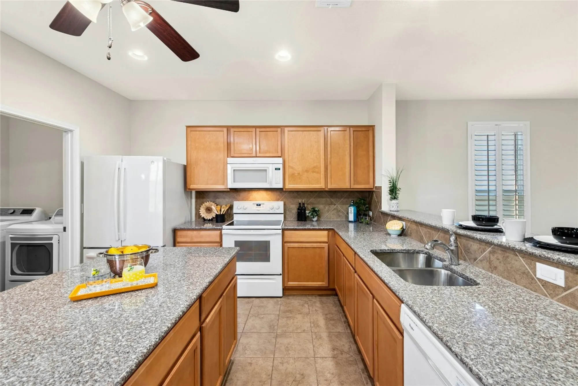 Property Slideshow image 11 of 35 | 914 dome peak ln, Georgetown, TX, 78633