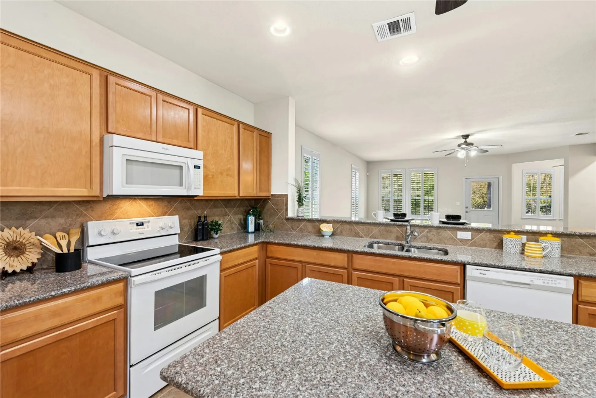 Property Slideshow image 12 of 35 | 914 dome peak ln, Georgetown, TX, 78633