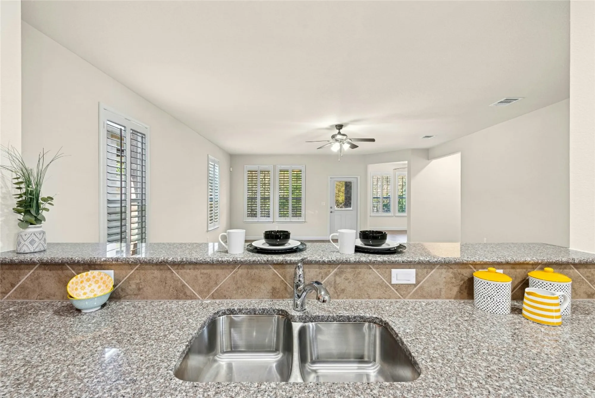 Property Slideshow image 13 of 35 | 914 dome peak ln, Georgetown, TX, 78633