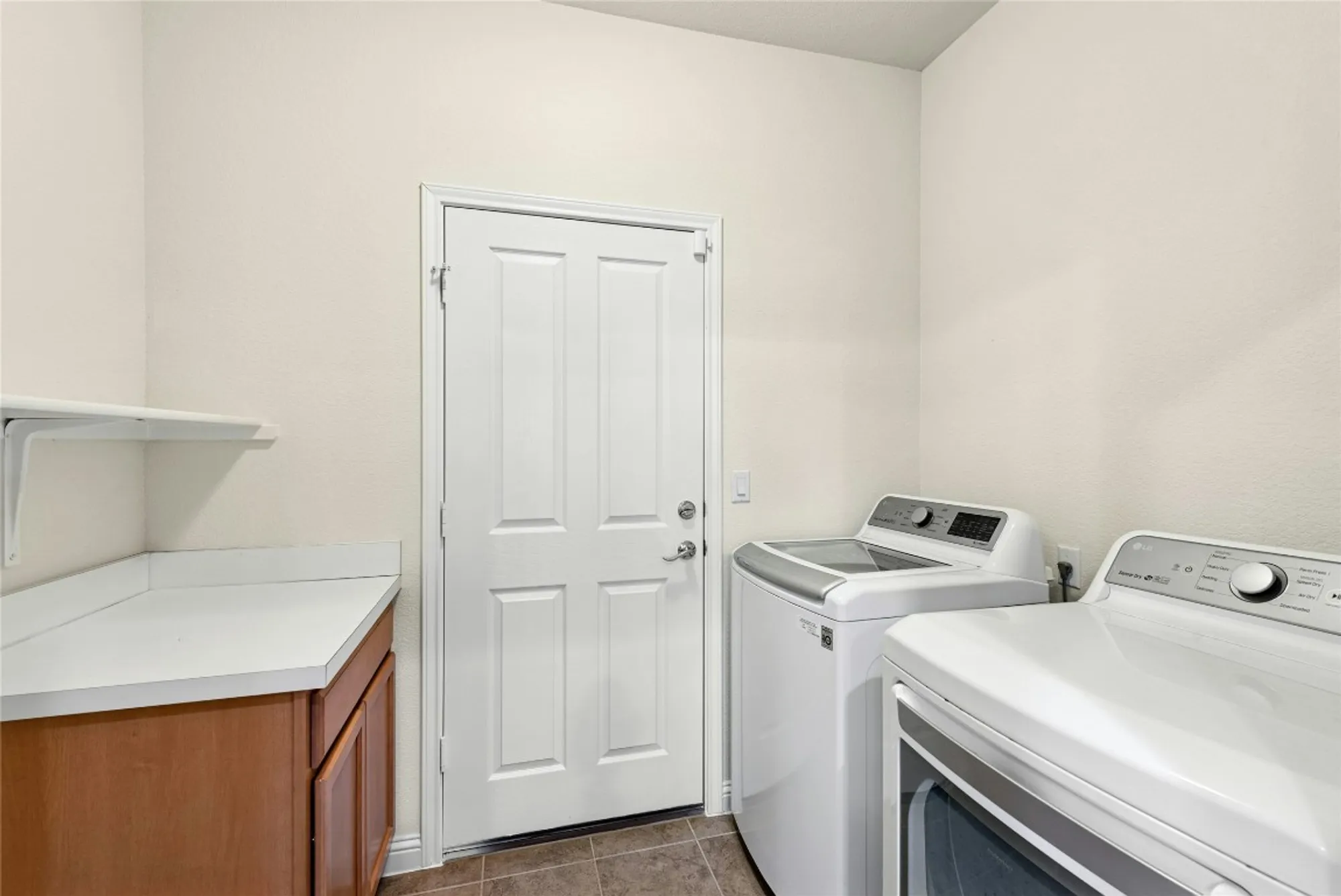 Property Slideshow image 27 of 35 | 914 dome peak ln, Georgetown, TX, 78633