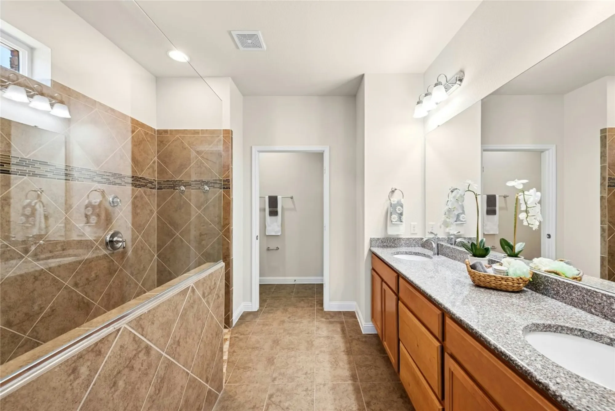 Property Slideshow image 21 of 35 | 914 dome peak ln, Georgetown, TX, 78633