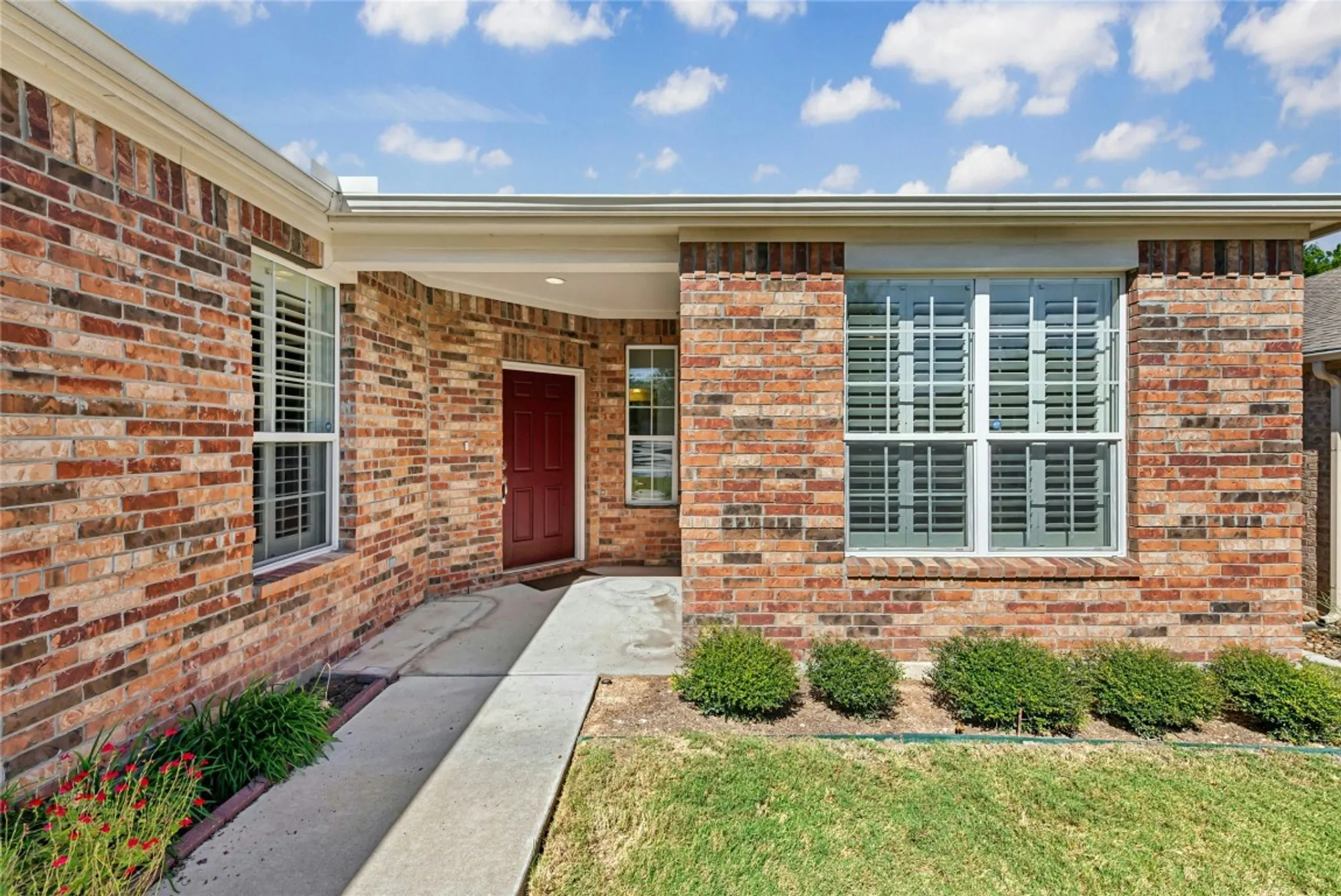 Property Slideshow image 3 of 35 | 914 dome peak ln, Georgetown, TX, 78633