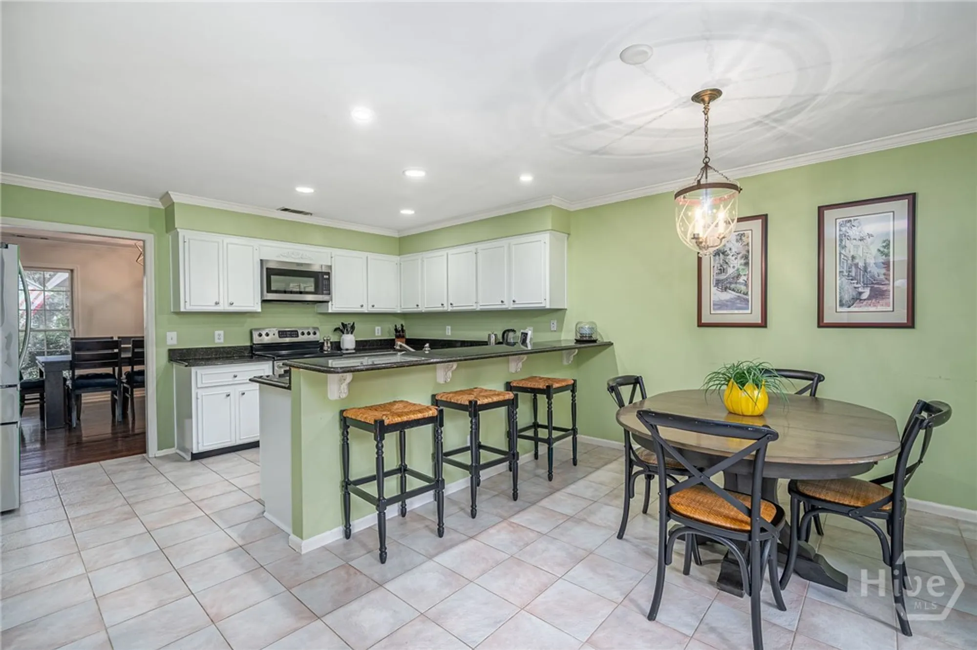 Property Slideshow image 11 of 40 | 5 pelham rd, Savannah, GA, 31411
