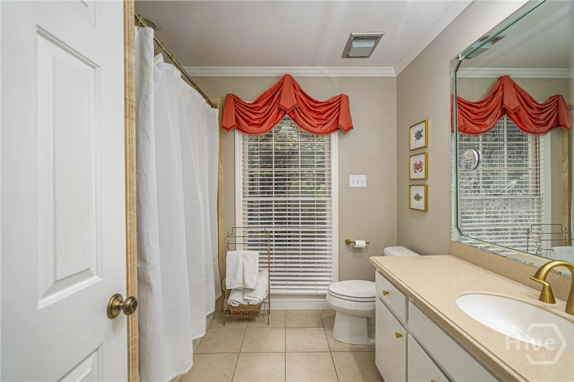 Property Slideshow image 27 of 40 | 5 pelham rd, Savannah, GA, 31411