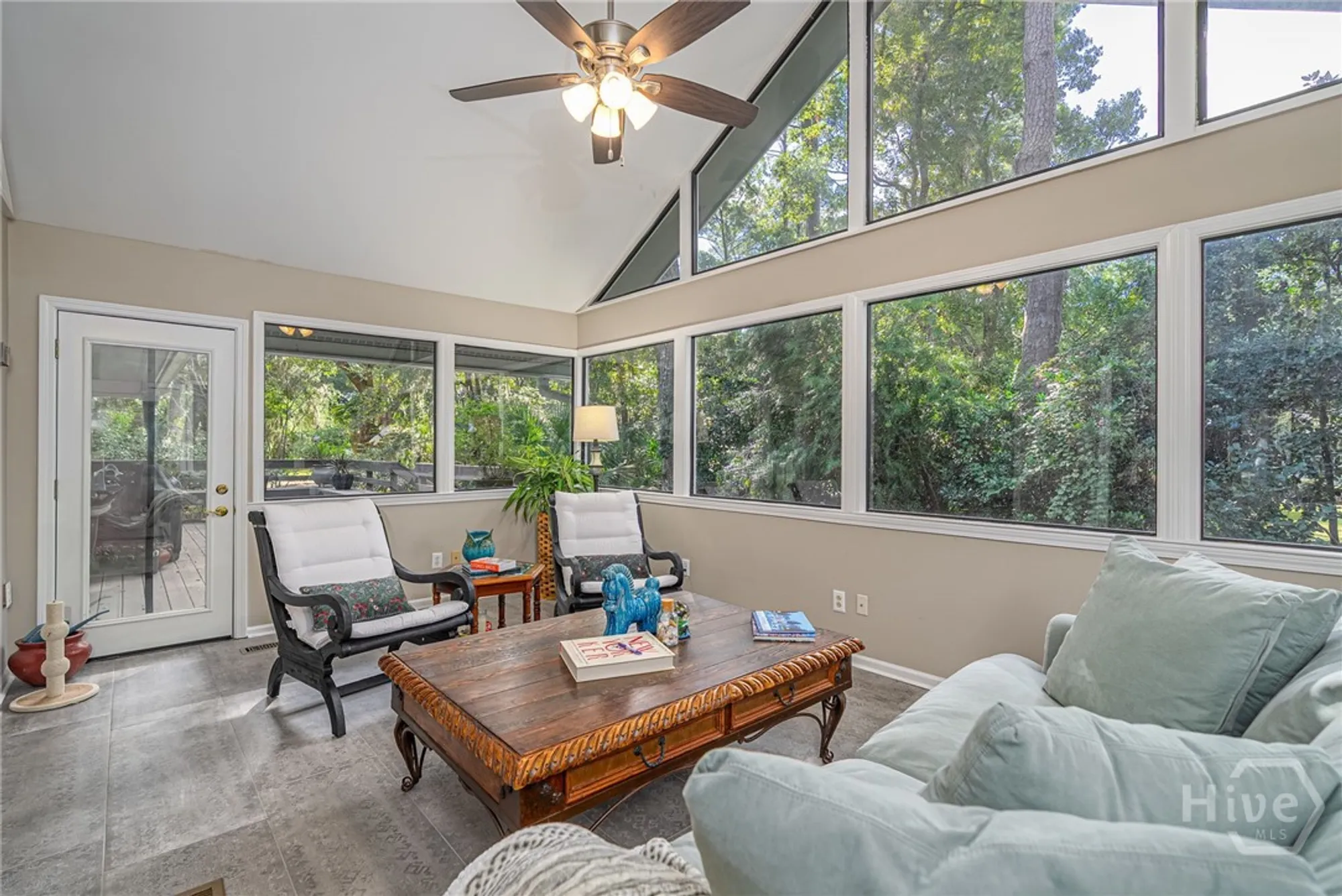 Property Slideshow image 8 of 40 | 5 pelham rd, Savannah, GA, 31411