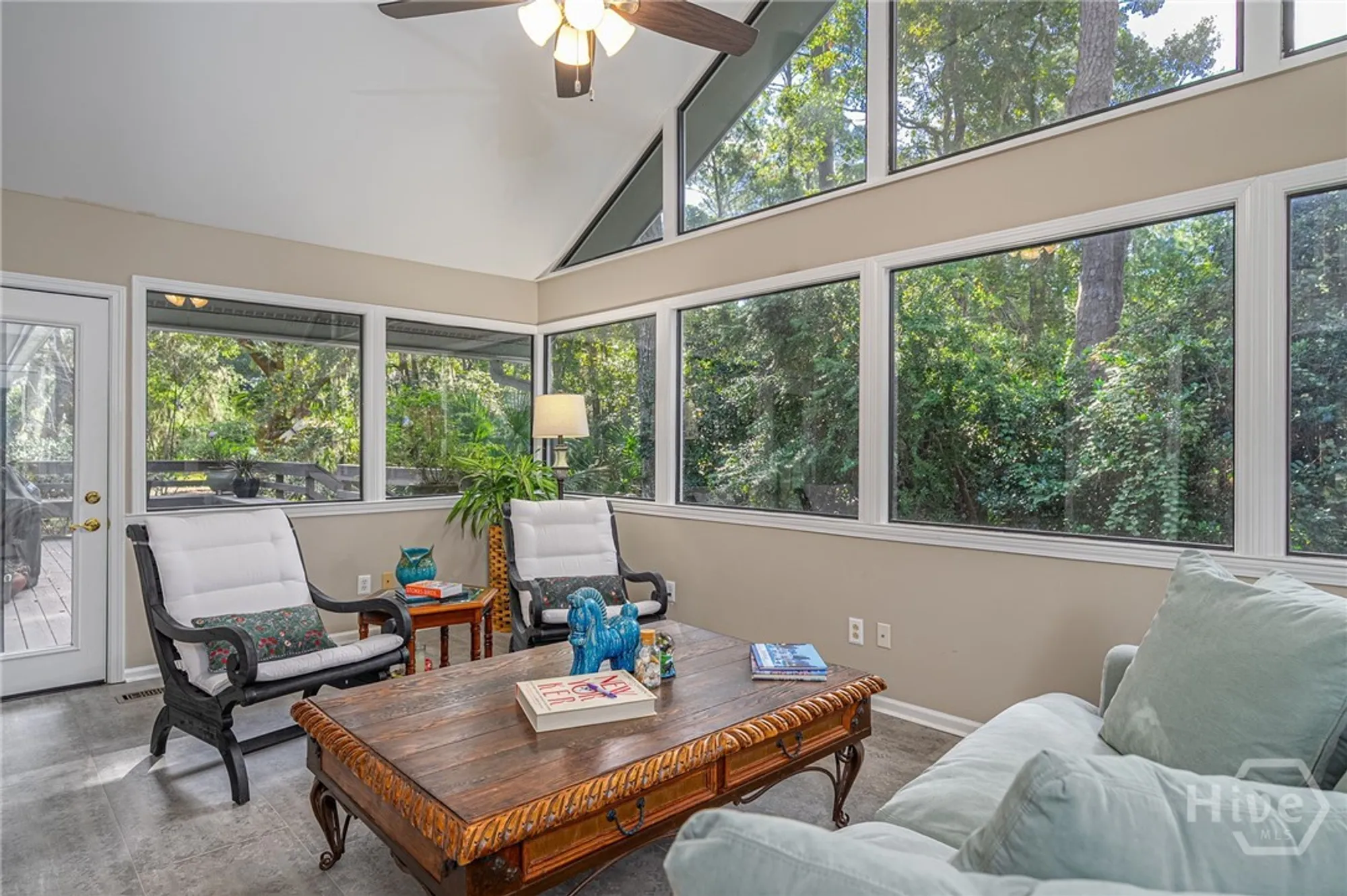 Property Slideshow image 9 of 40 | 5 pelham rd, Savannah, GA, 31411