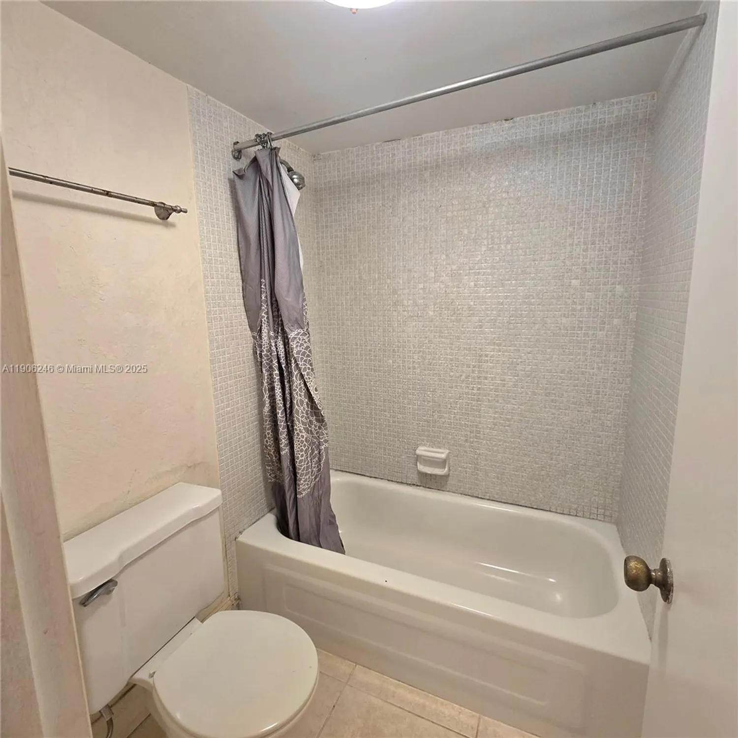 Property Slideshow image 18 of 31 | 9070 lime bay blvd 301, Tamarac, FL, 33321