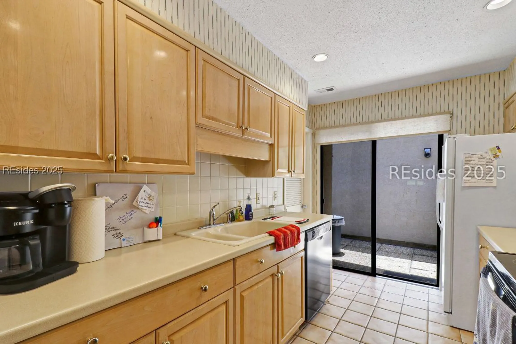 Property Slideshow image 12 of 45 | 1 high bluff rd apt 2017, Hilton Head Island, SC, 29926