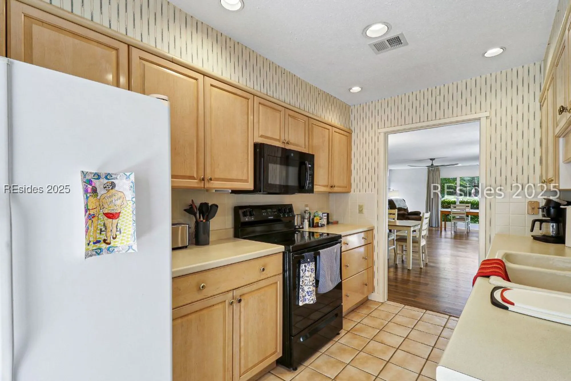Property Slideshow image 13 of 45 | 1 high bluff rd apt 2017, Hilton Head Island, SC, 29926