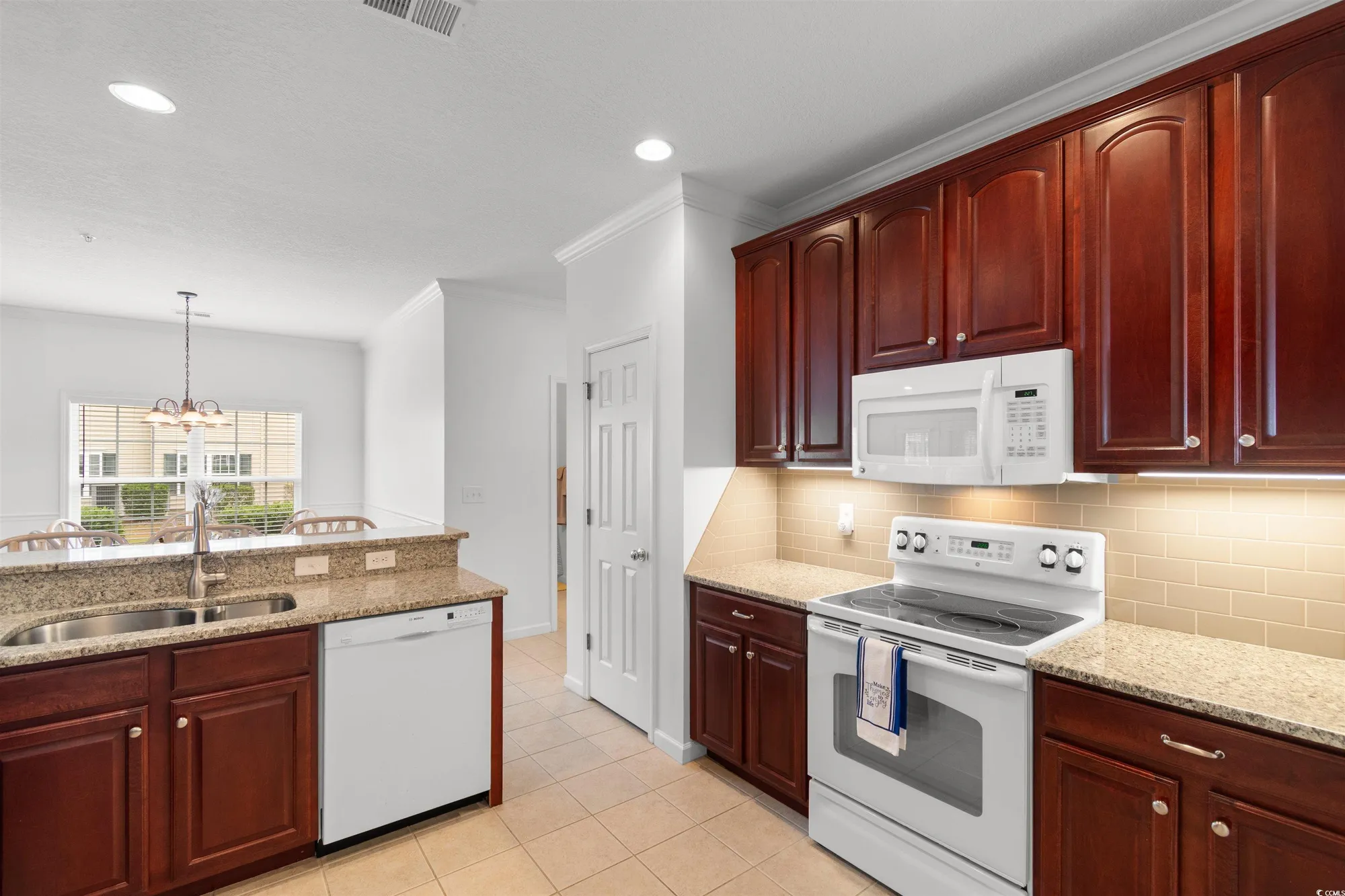 Property Slideshow image 10 of 39 | 332 black oak ln 102, Murrells Inlet, SC, 29576