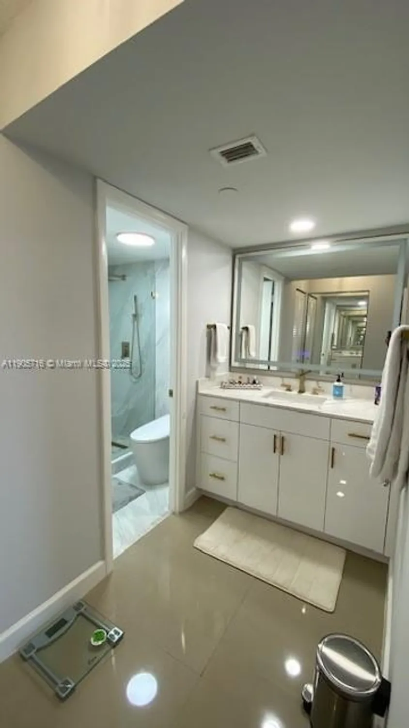 Property Slideshow image 11 of 21 | 1100 saint charles pl ph 15, Pembroke Pines, FL, 33026