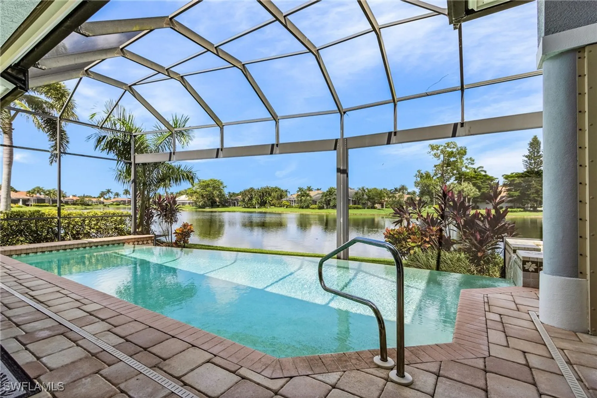 Property Slideshow image 27 of 32 | 8983 star tulip ct, Naples, FL, 34113