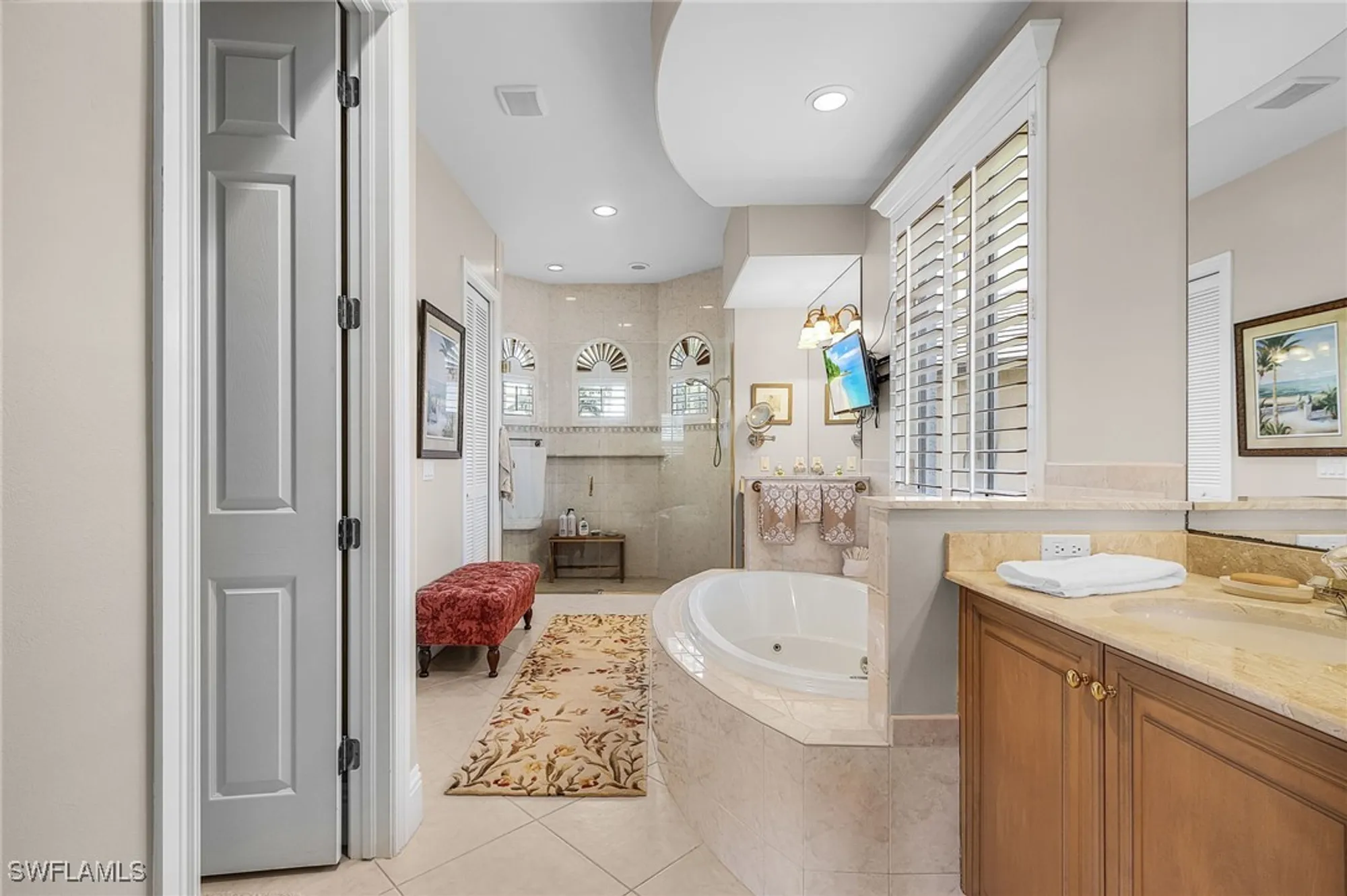 Property Slideshow image 23 of 32 | 8983 star tulip ct, Naples, FL, 34113