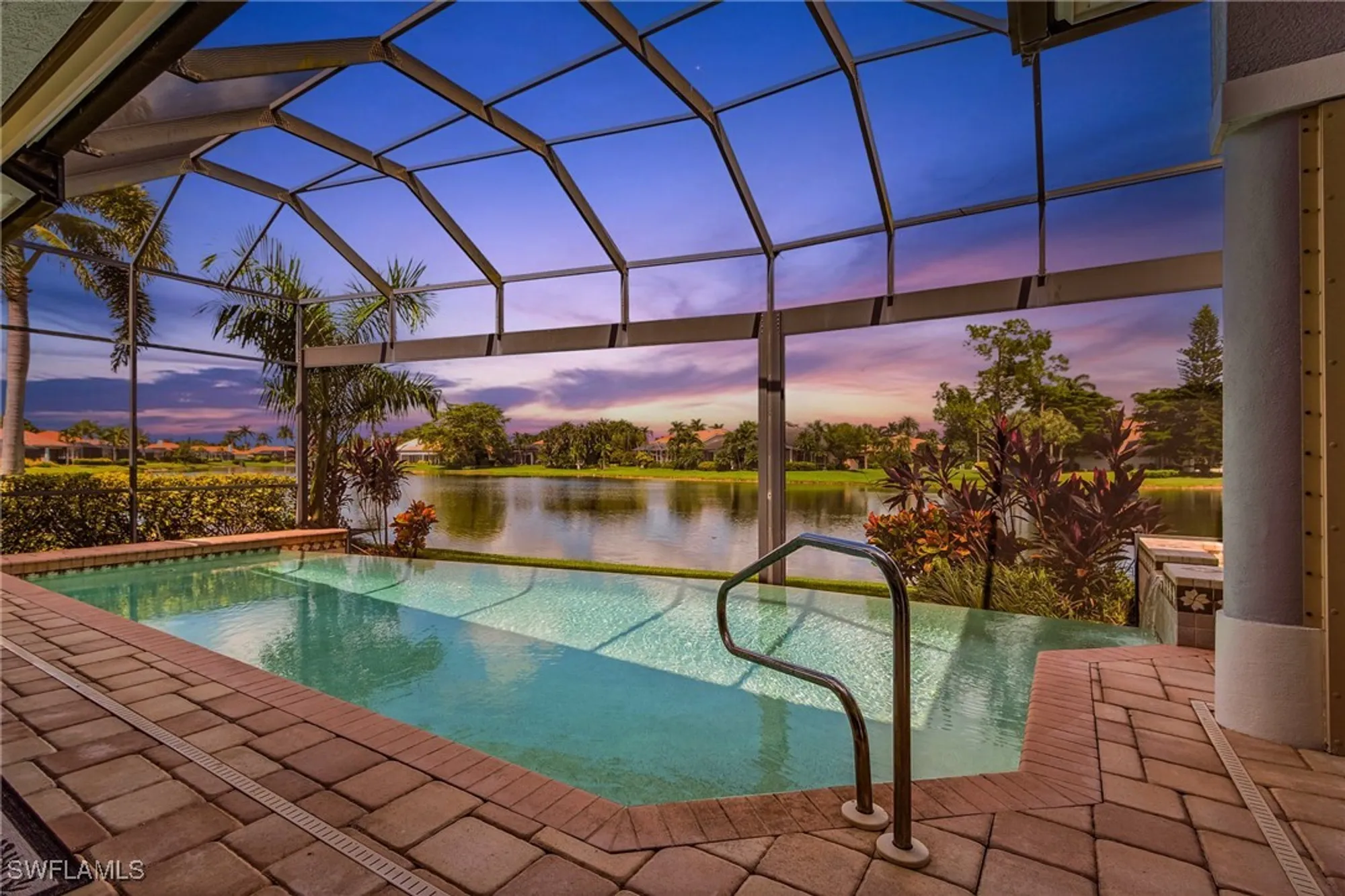 Property Slideshow image 4 of 32 | 8983 star tulip ct, Naples, FL, 34113