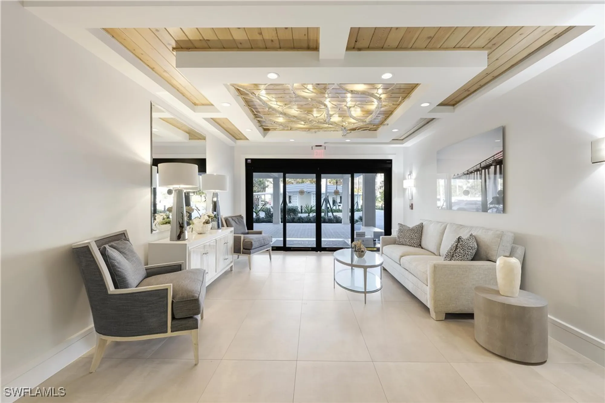 Property Slideshow image 15 of 25 | 3401 gulf shore blvd 605, Naples, FL, 34103