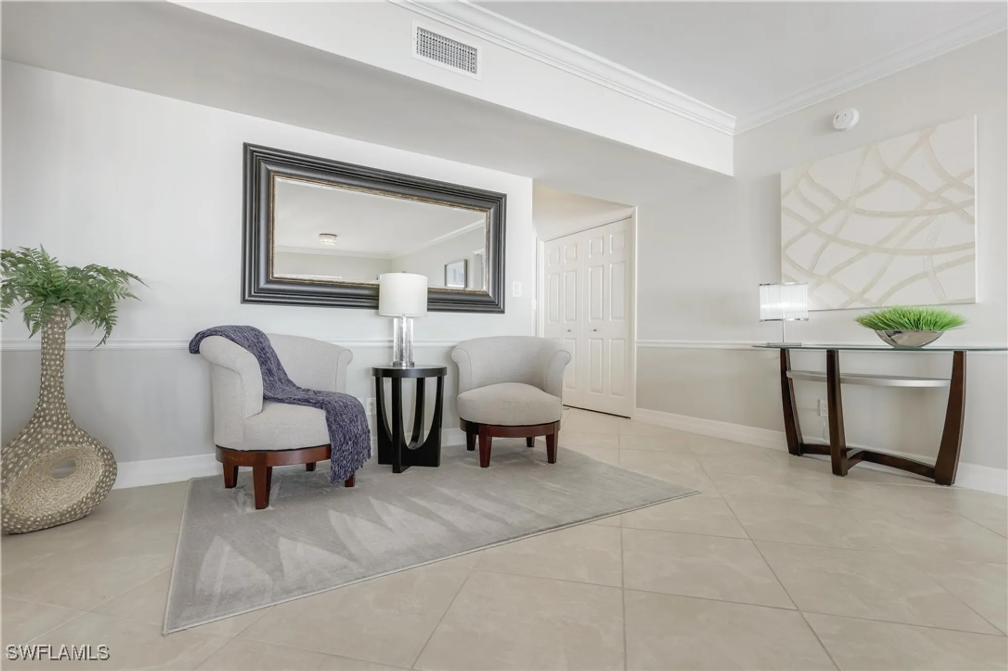 Property Slideshow image 24 of 25 | 3401 gulf shore blvd 605, Naples, FL, 34103