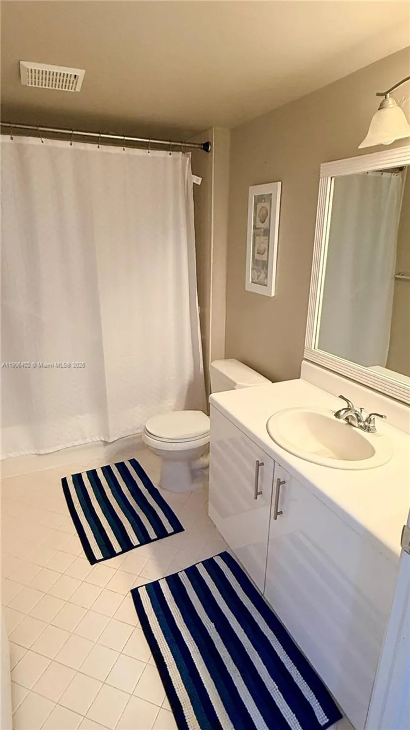 Property Slideshow image 14 of 32 | 571 sw 142nd ave apt 310, Pembroke Pines, FL, 33027