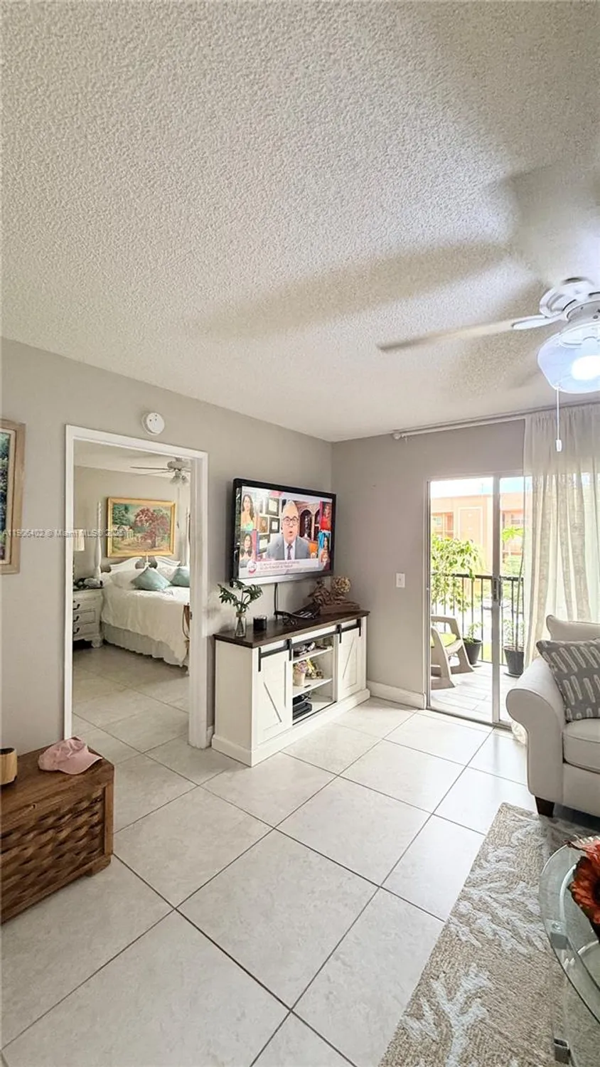 Property Slideshow image 27 of 32 | 571 sw 142nd ave apt 310, Pembroke Pines, FL, 33027