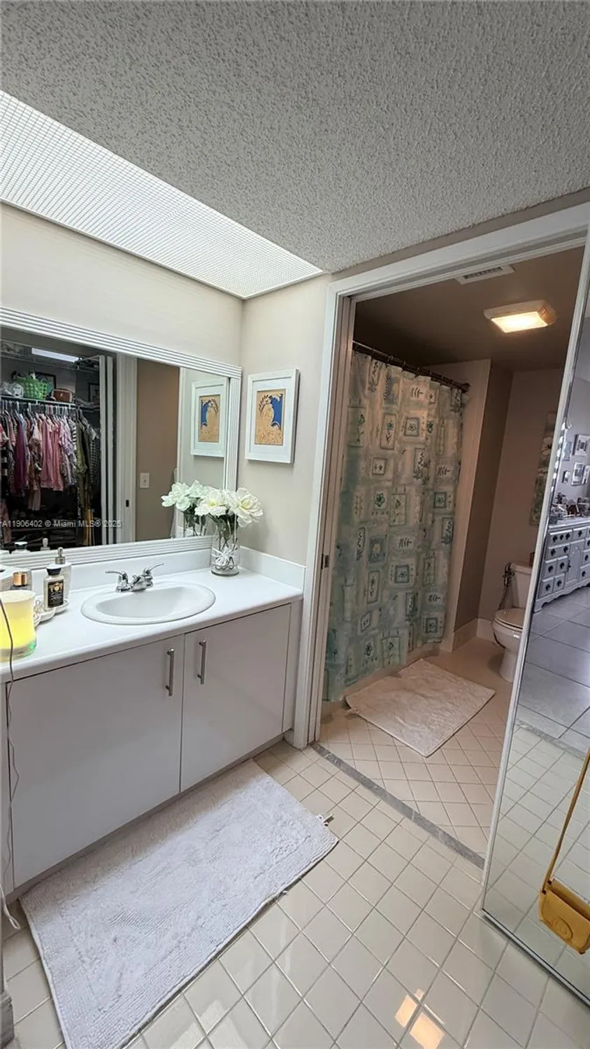 Property Slideshow image 21 of 32 | 571 sw 142nd ave apt 310, Pembroke Pines, FL, 33027