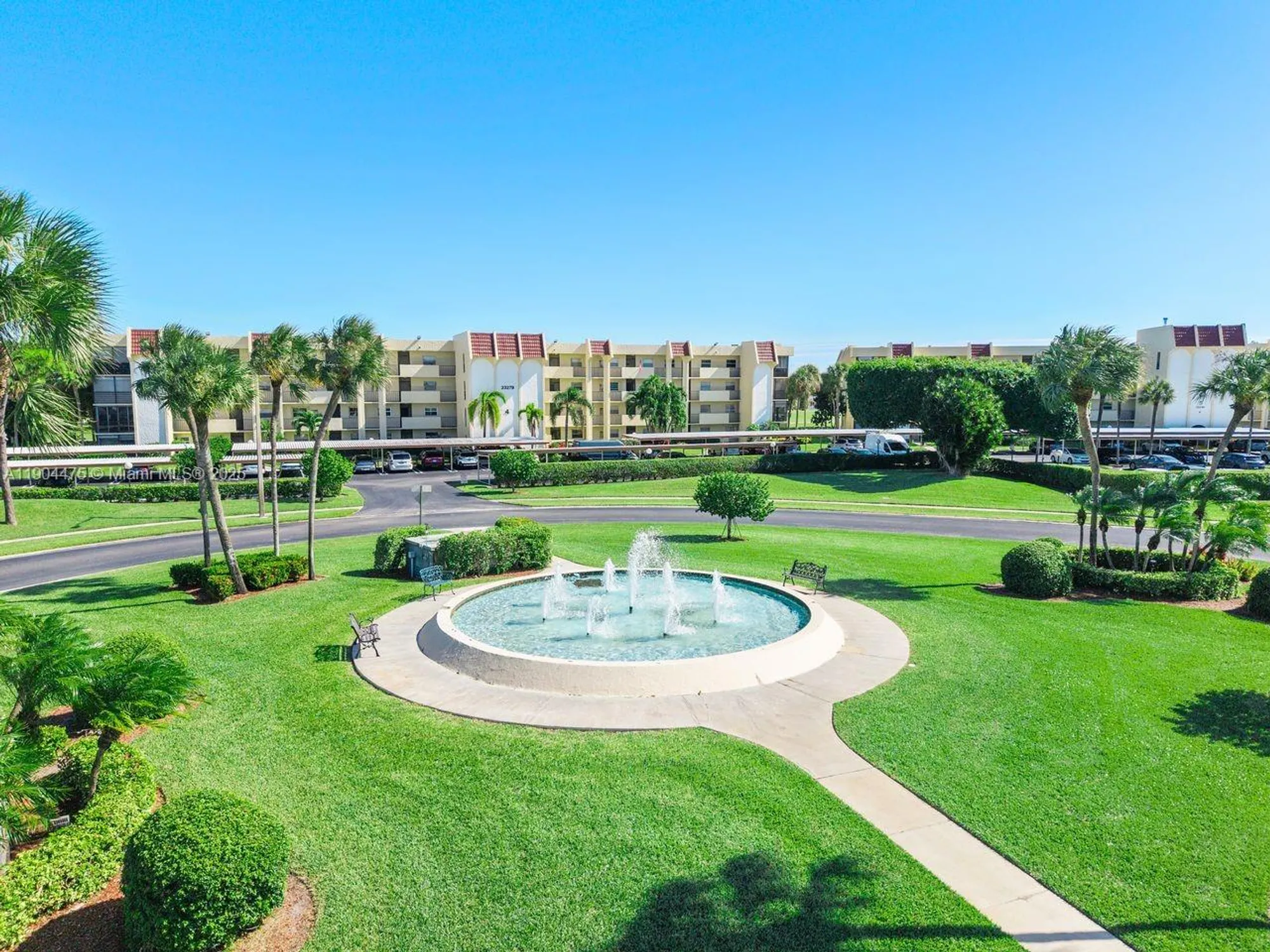 Property Slideshow image 15 of 45 | 23249 barwood ln 102, Boca Raton, FL, 33428