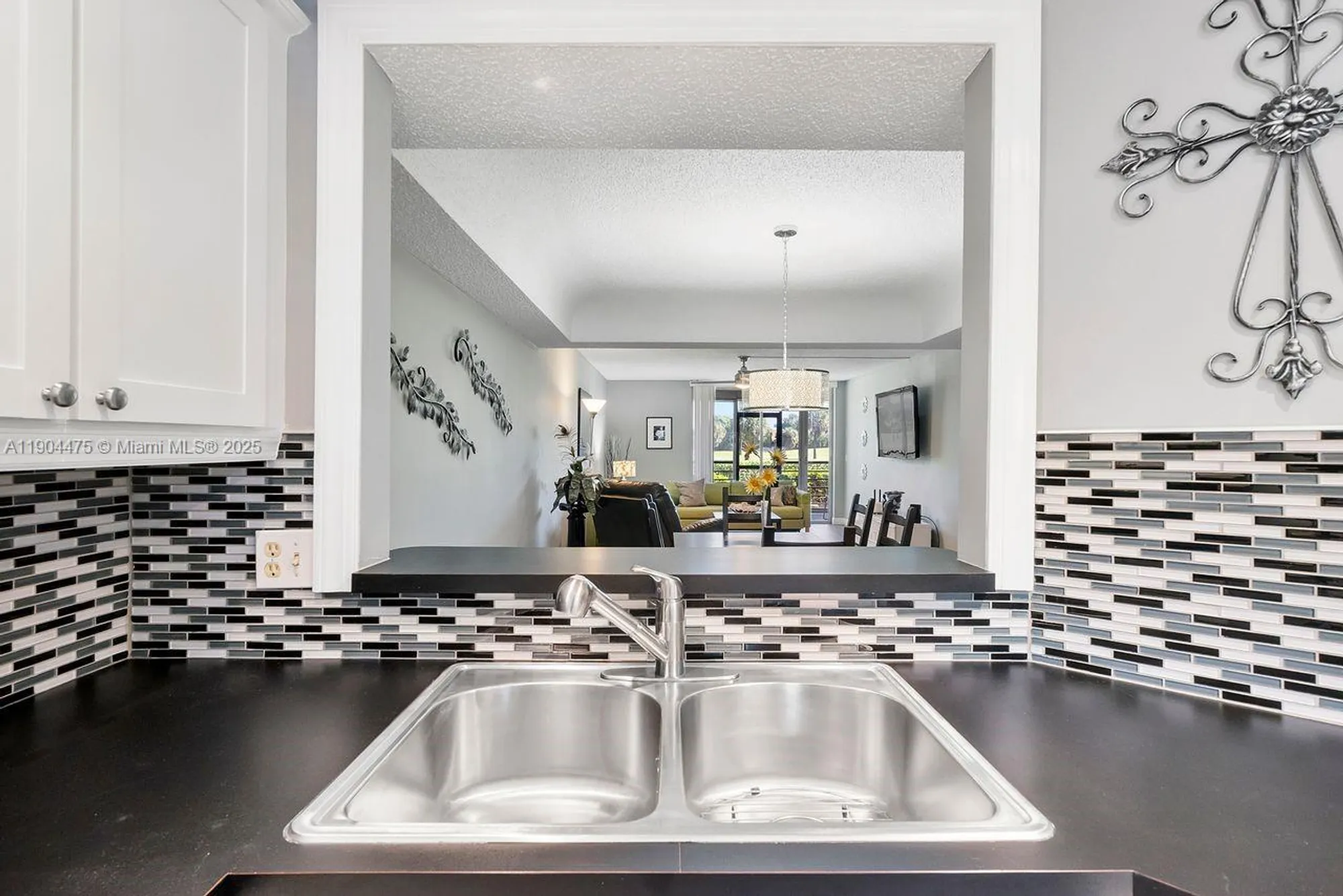 Property Slideshow image 24 of 45 | 23249 barwood ln 102, Boca Raton, FL, 33428