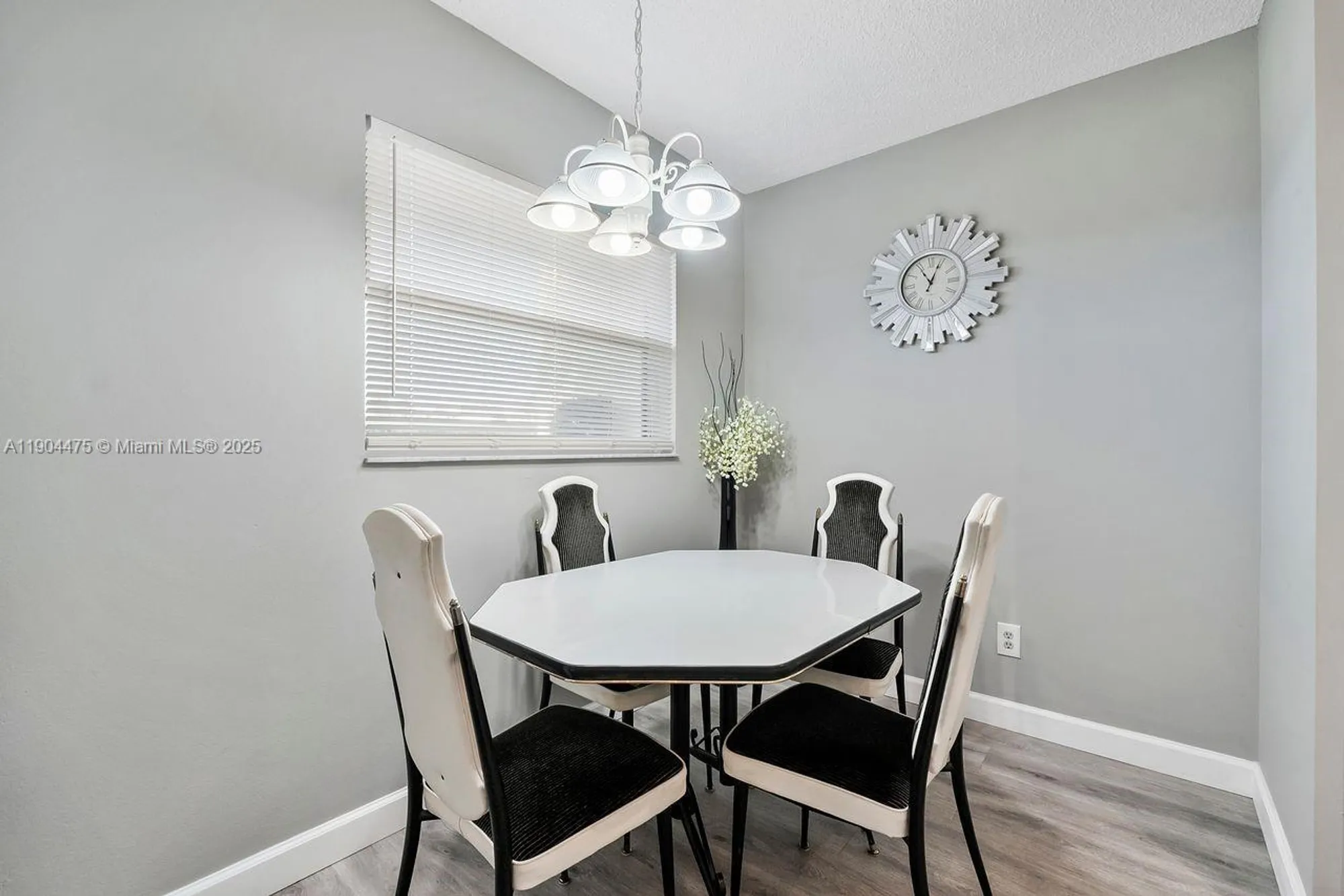 Property Slideshow image 32 of 45 | 23249 barwood ln 102, Boca Raton, FL, 33428