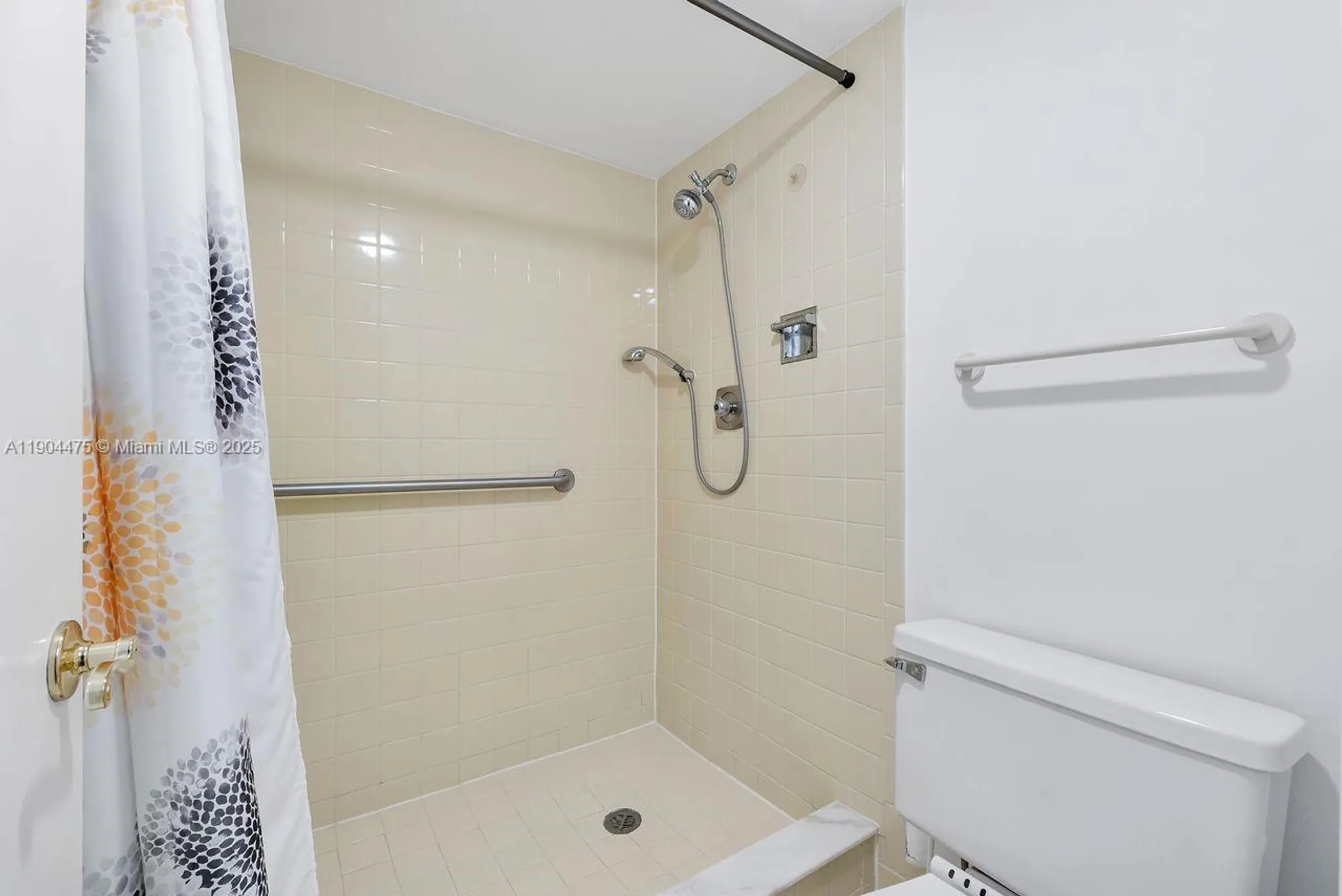 Property Slideshow image 8 of 45 | 23249 barwood ln 102, Boca Raton, FL, 33428