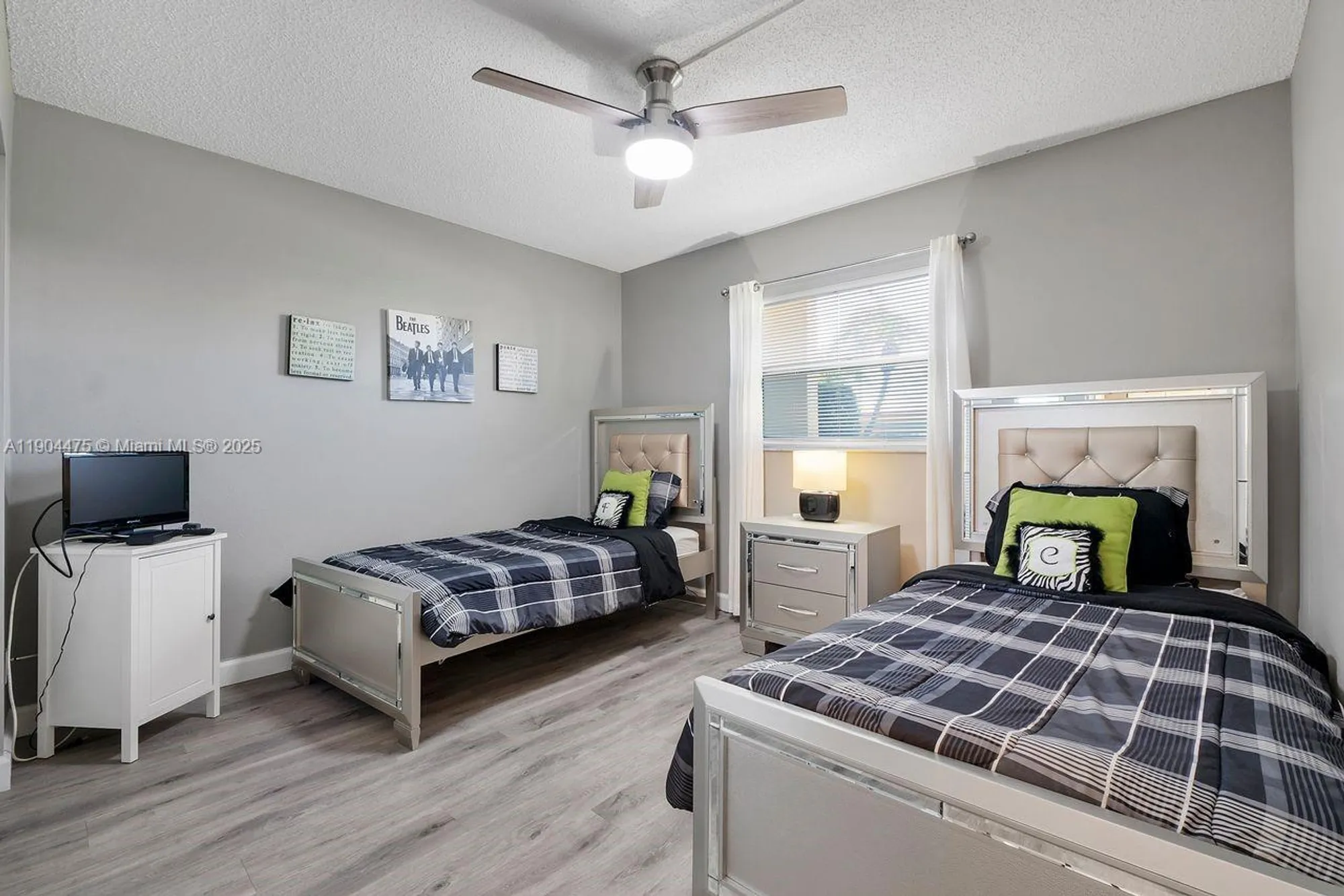 Property Slideshow image 9 of 45 | 23249 barwood ln 102, Boca Raton, FL, 33428