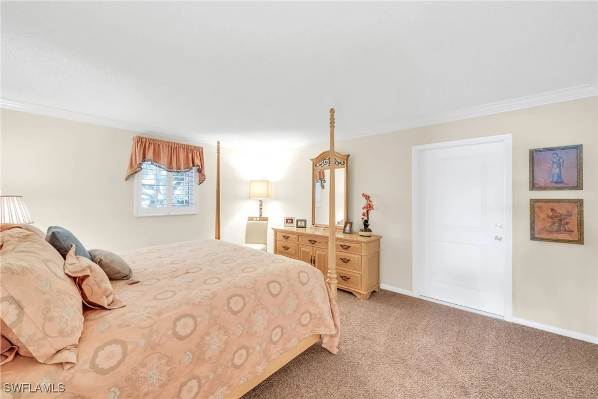 Property Slideshow image 15 of 30 | 222 harbour dr apt 310, Naples, FL, 34103