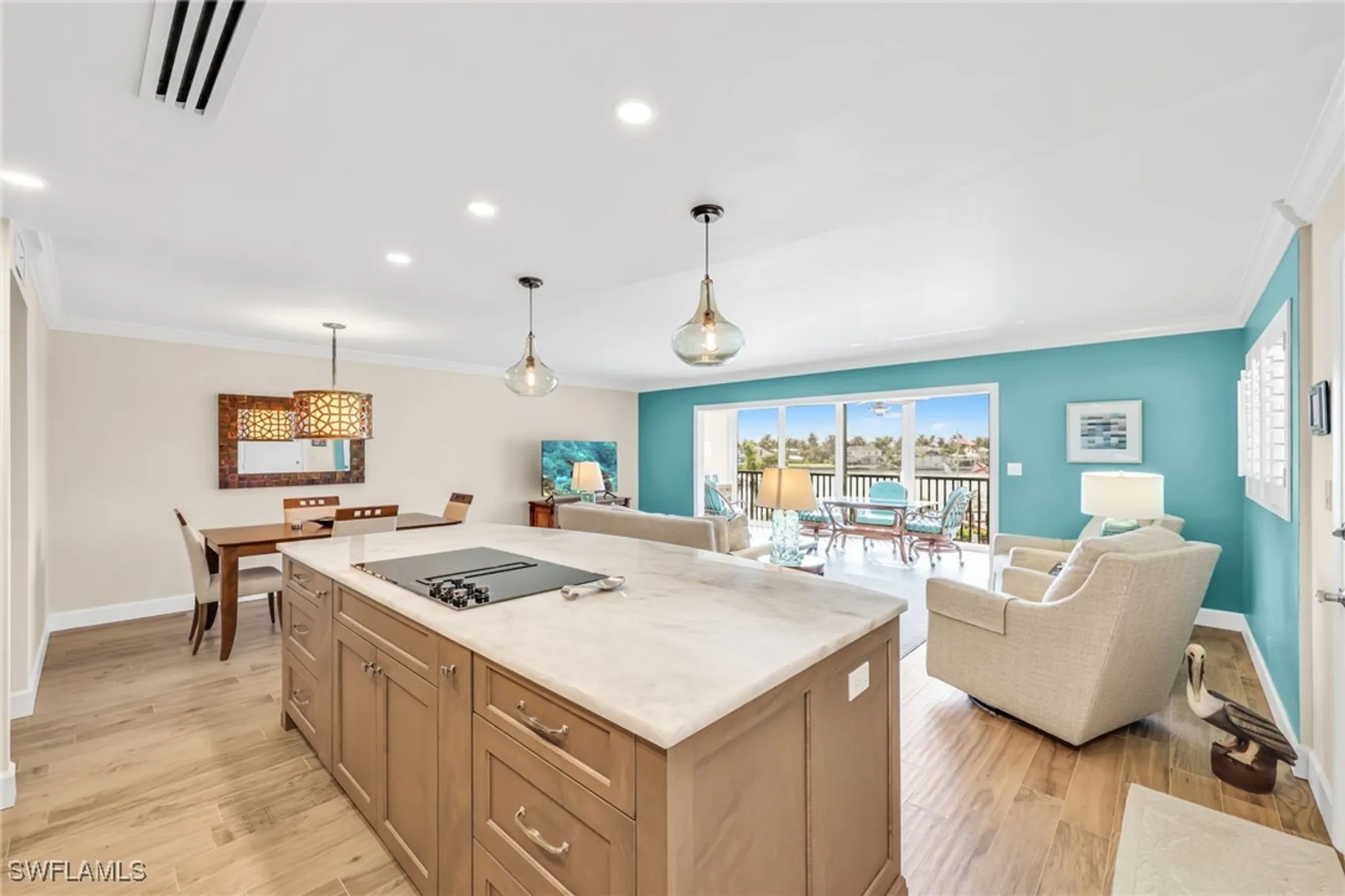 Property Slideshow image 10 of 30 | 222 harbour dr apt 310, Naples, FL, 34103