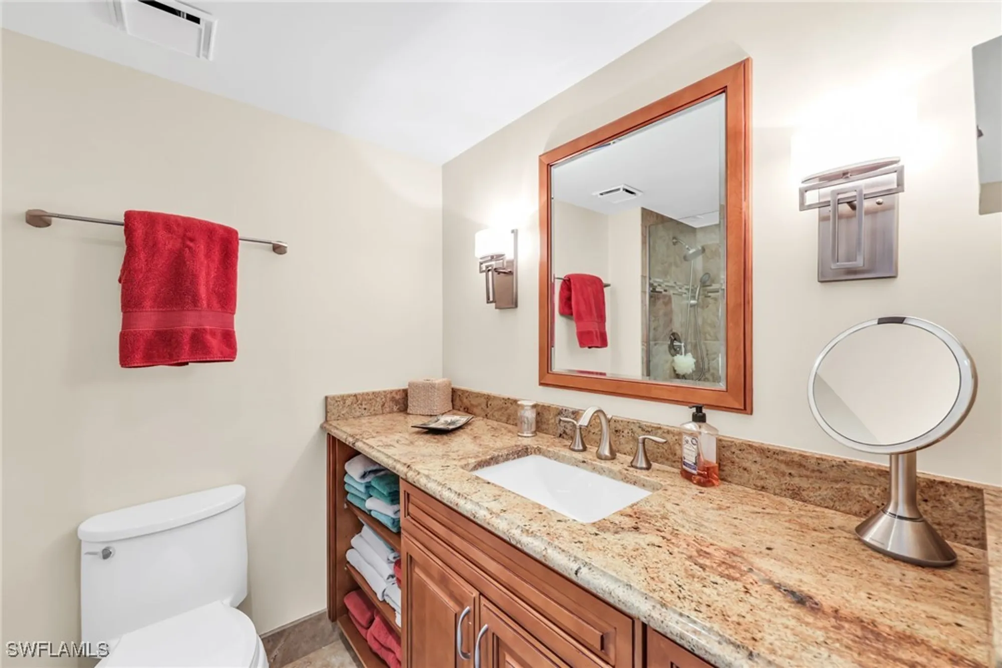 Property Slideshow image 22 of 30 | 222 harbour dr apt 310, Naples, FL, 34103