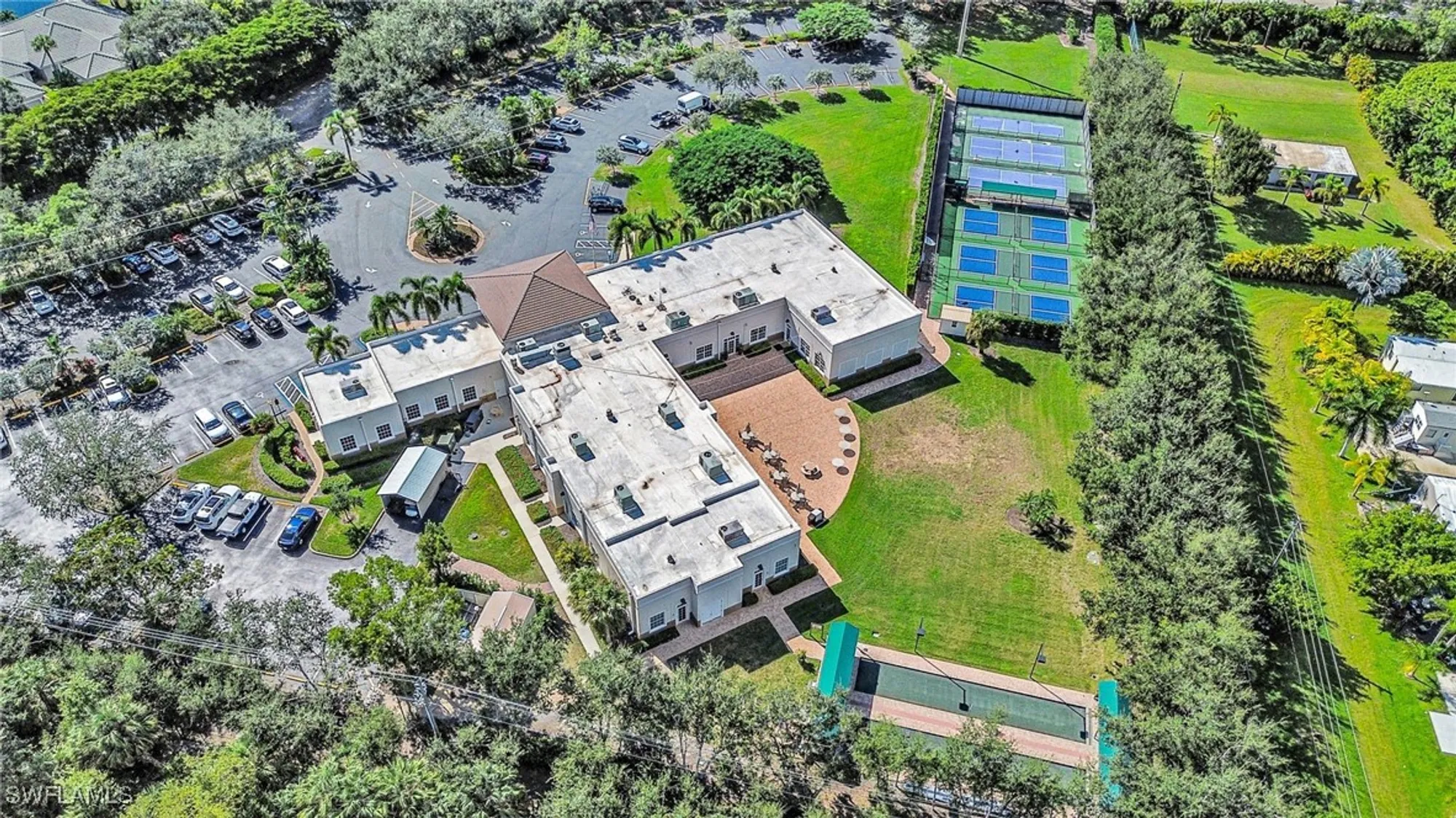 Property Slideshow image 38 of 50 | 3410 tralee ct apt 201, Bonita Springs, FL, 34134